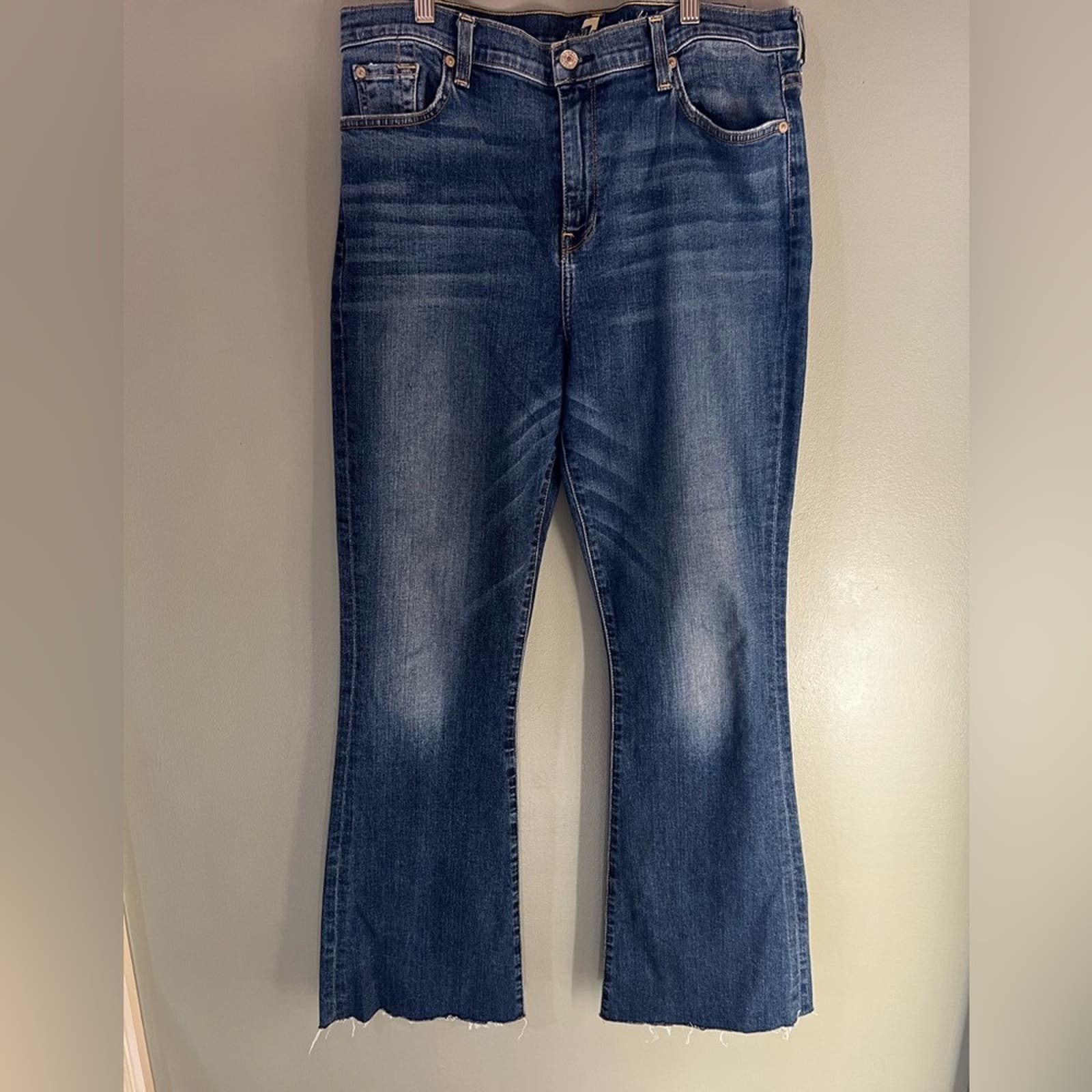 7 For All Mankind High Waist Ali in Soho Light Jean raw hem size 32 flare