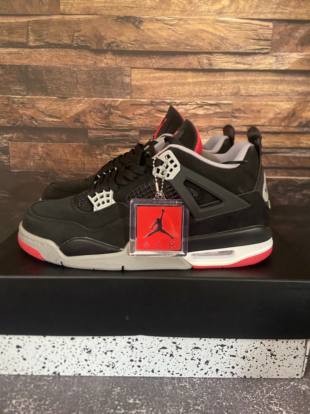 Jordan 4  Retro Bred Size 12 M