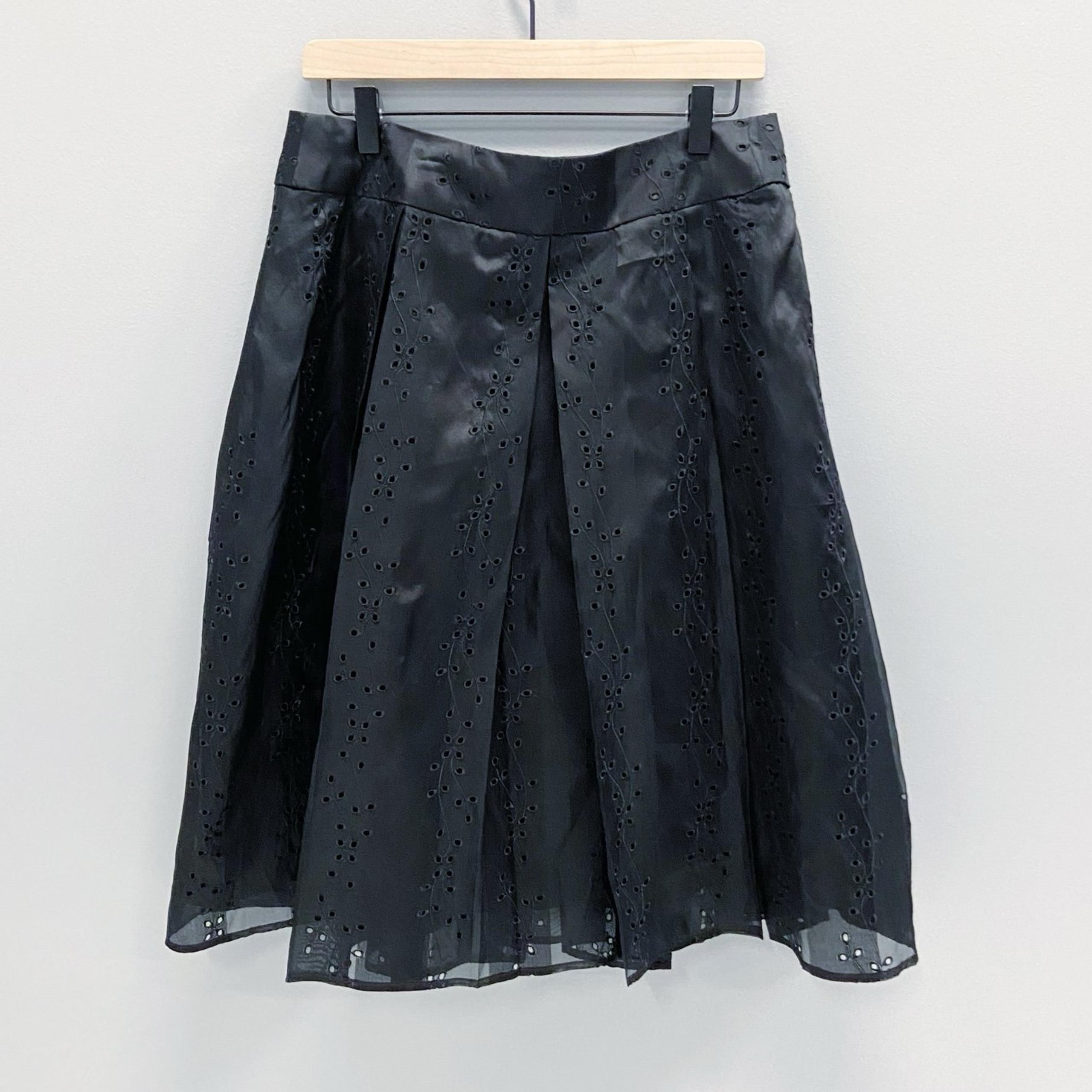 Dressbarn Holiday Black 100% Silk Pleated Knee Length Eyelet Skirt Women’s 12