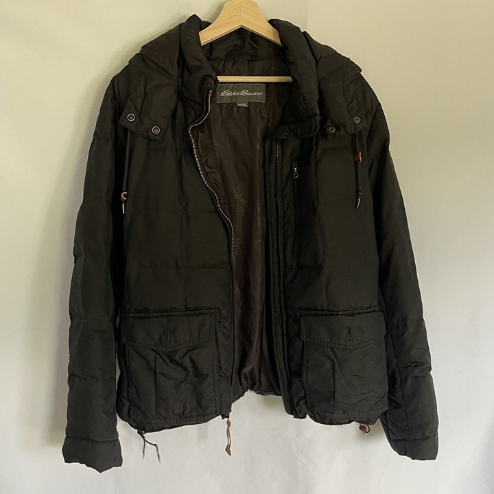Eddie Bauer women's size XL black puffer winter coat warm comfortable pockets