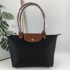 Brand new, unused LONGCHAMP Le Pliage handbag, size M