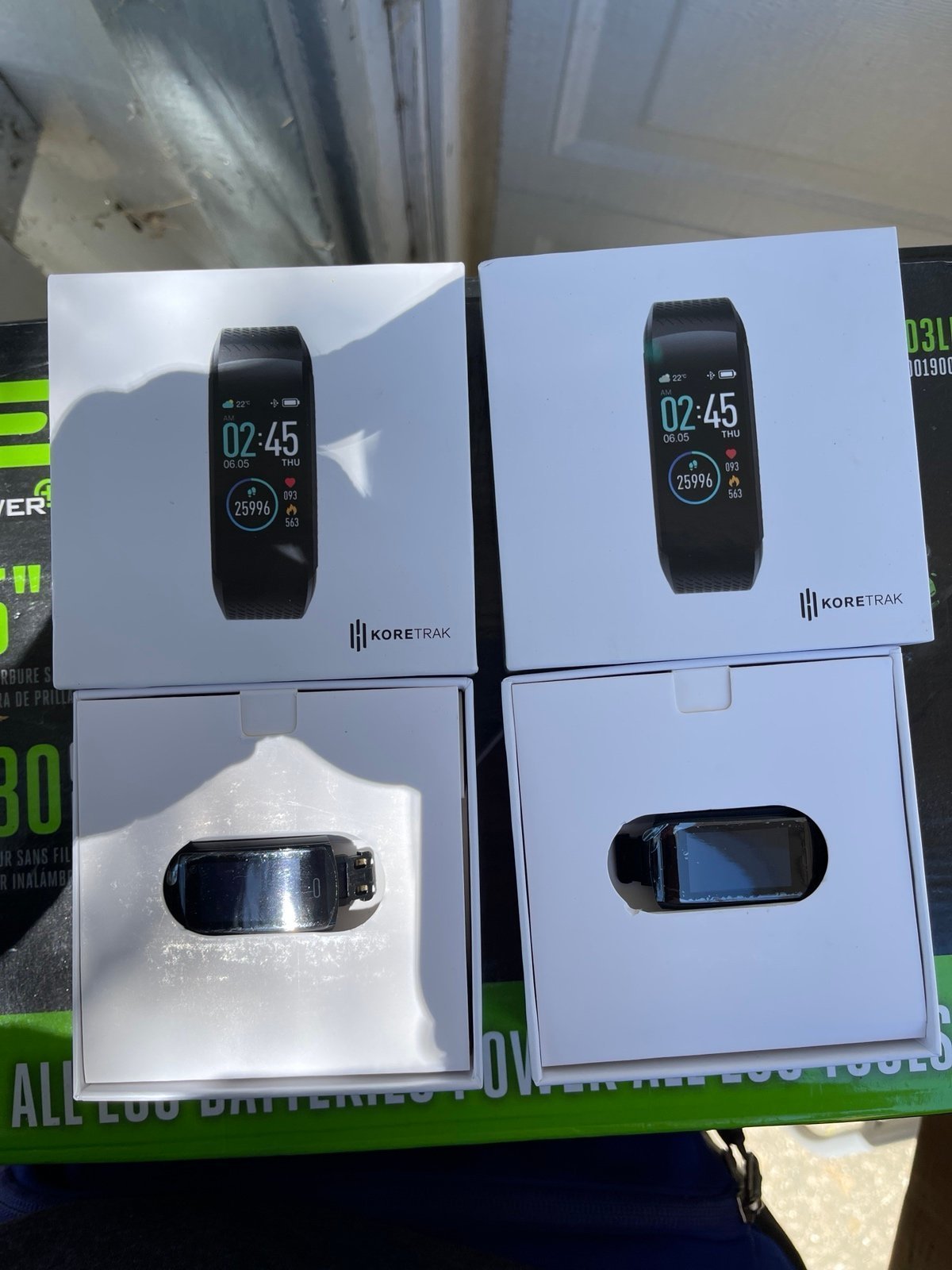 2 Koretrak Fitness trackers