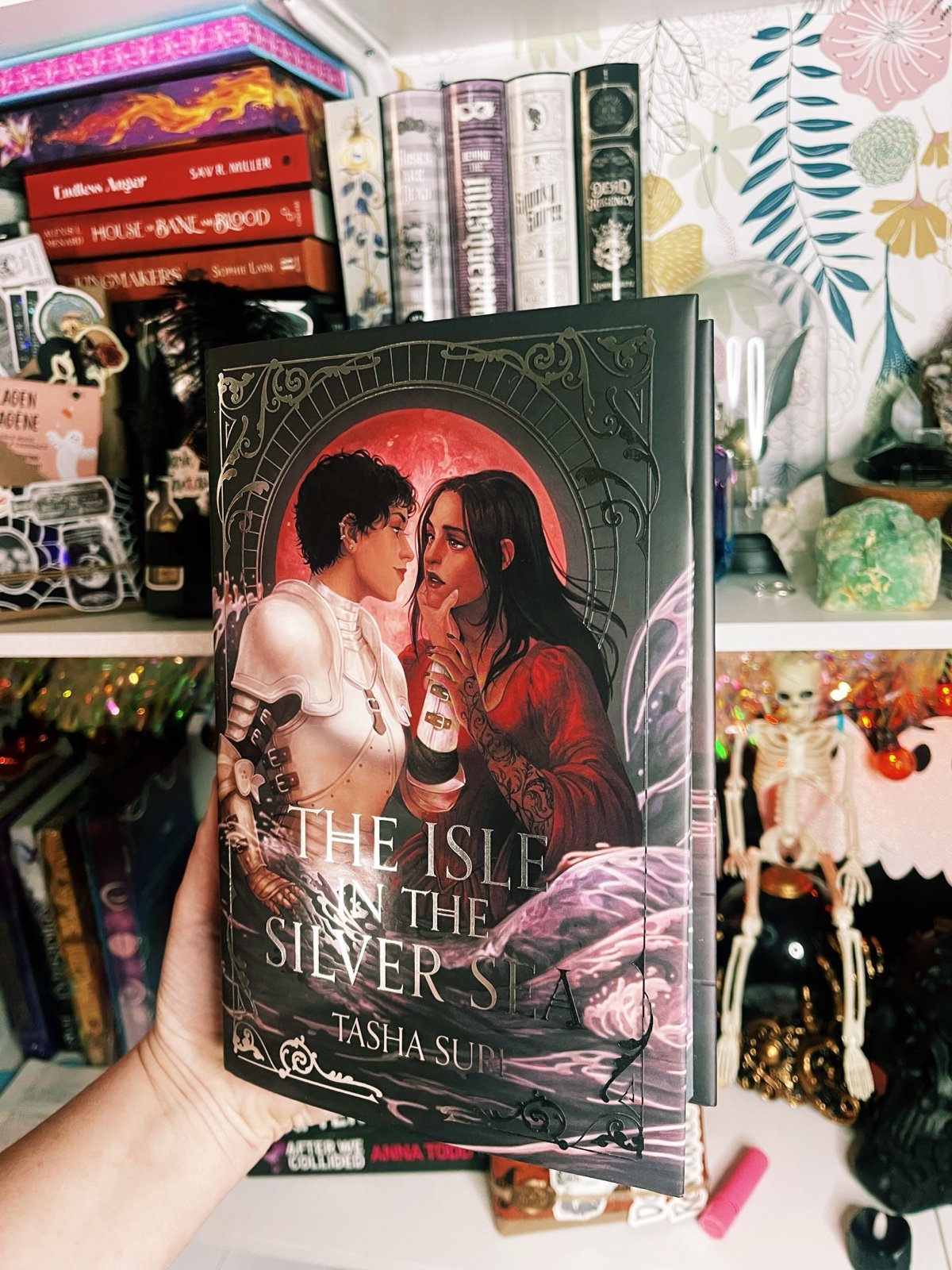 Illumicrate *Signed* The Isle In The Silver Sea by Tasha Siri