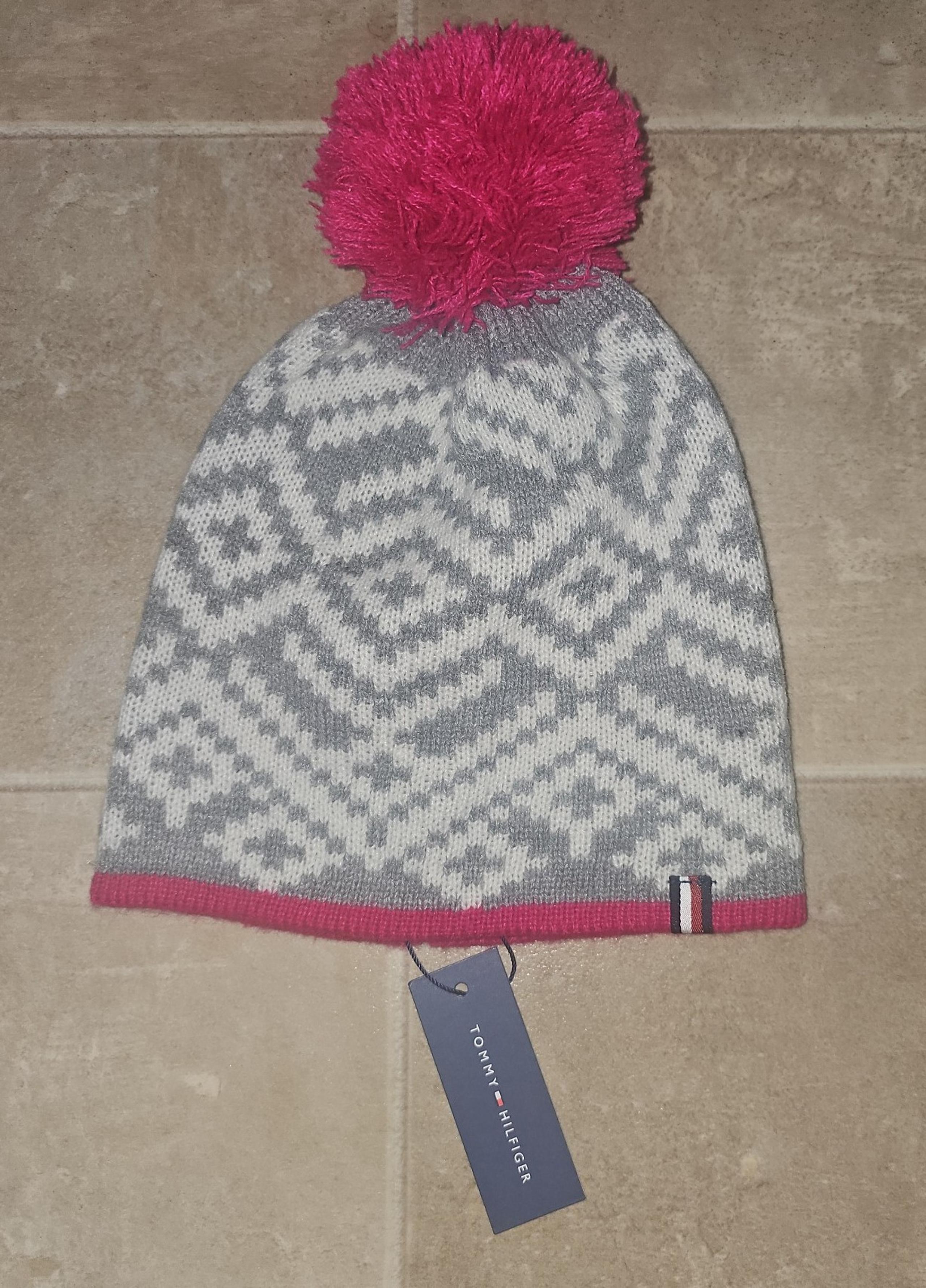 Tommy Hilfiger Women's Knit Grey Pink Beanie OSFM Hat NEW!