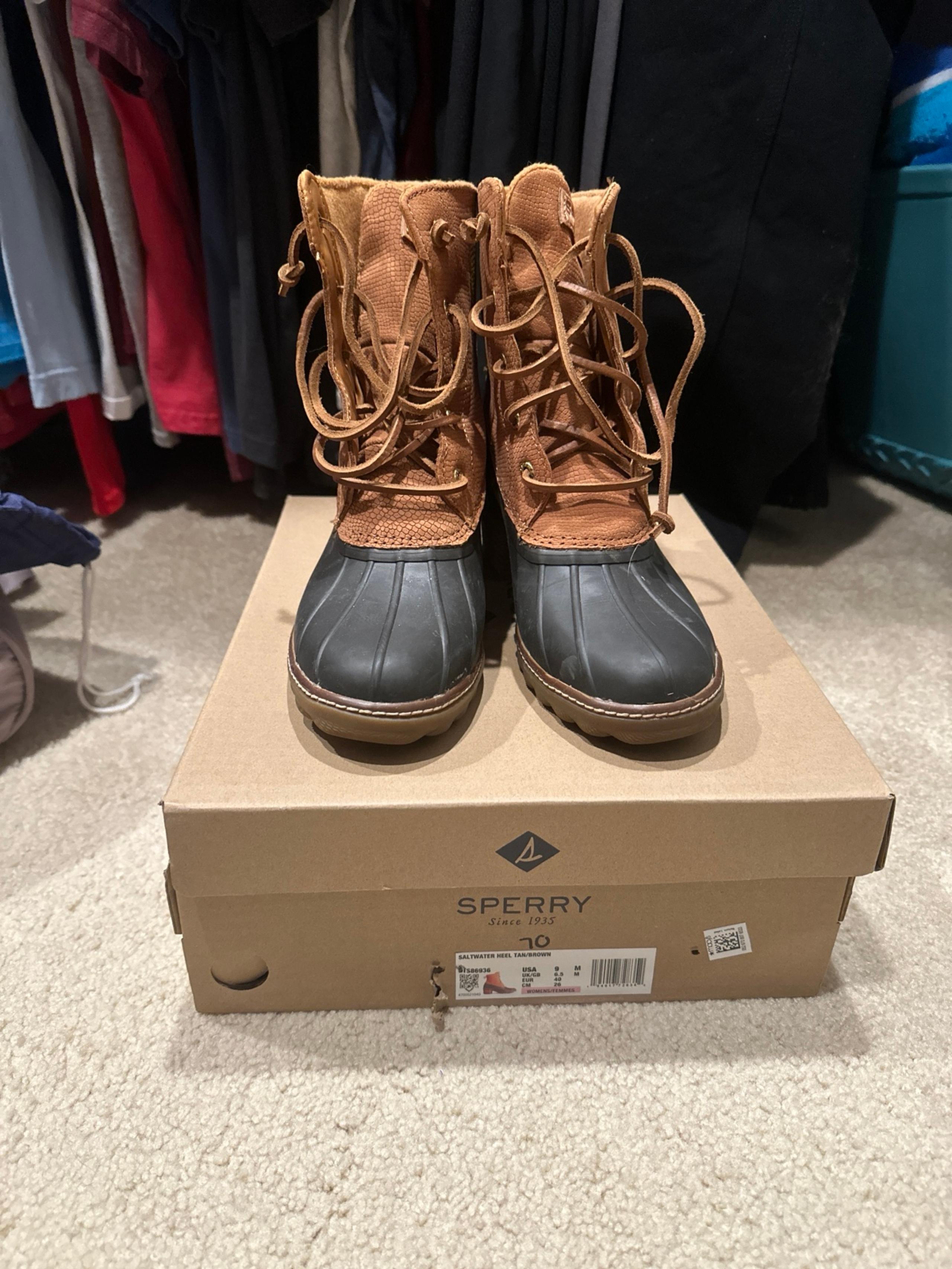 Sperry Women's Saltwater Heel Snow Boot size 9
