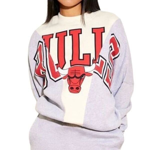 Ultra Game NBA Fleece Chicago Bulls Fleece Pullover Two Toned Gray Sweatshirt Sm