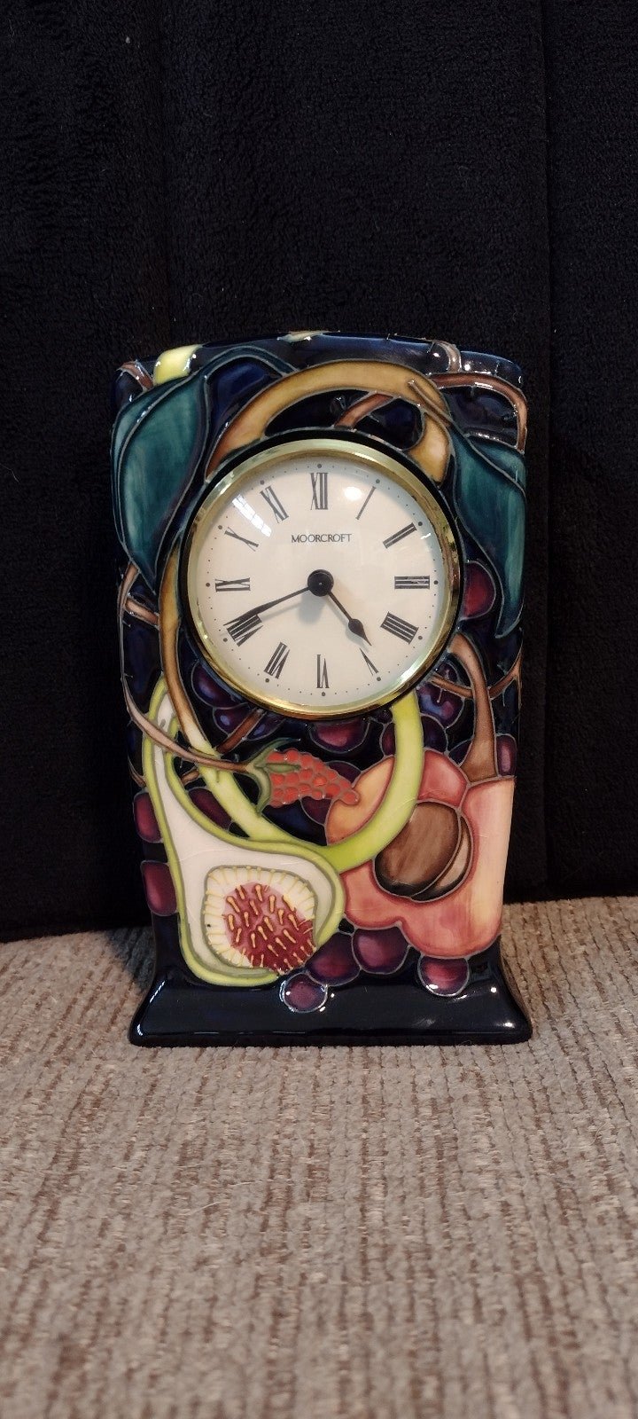 Moorcroft Clock - RARE Queen's Choice Design - Art Pottery - Made in England
