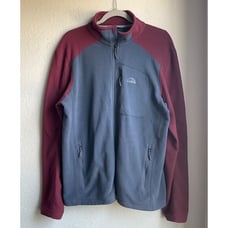 LL bean slightly fitted mens size Large Regular fleece zip up jacket