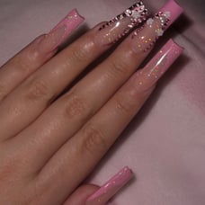 Press on Nails// SPARKLE PINK