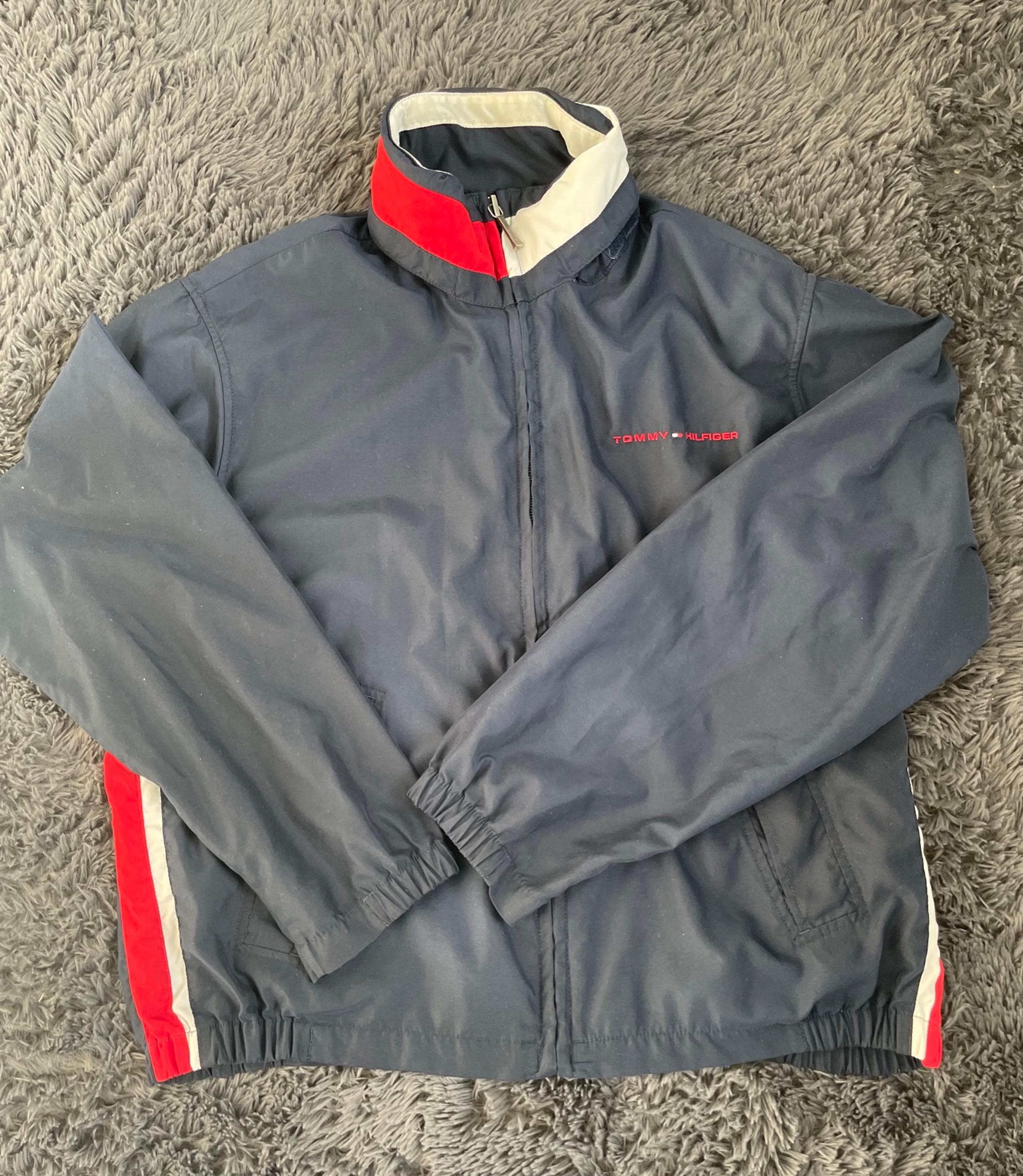 Tommy Hilfiger Jacket Windbreaker hood  image big block | Men Small
