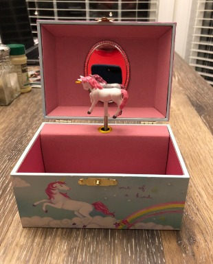 New Girls Musical Jewelry Storage Box with Spinning Unicorn | Rainbow Design