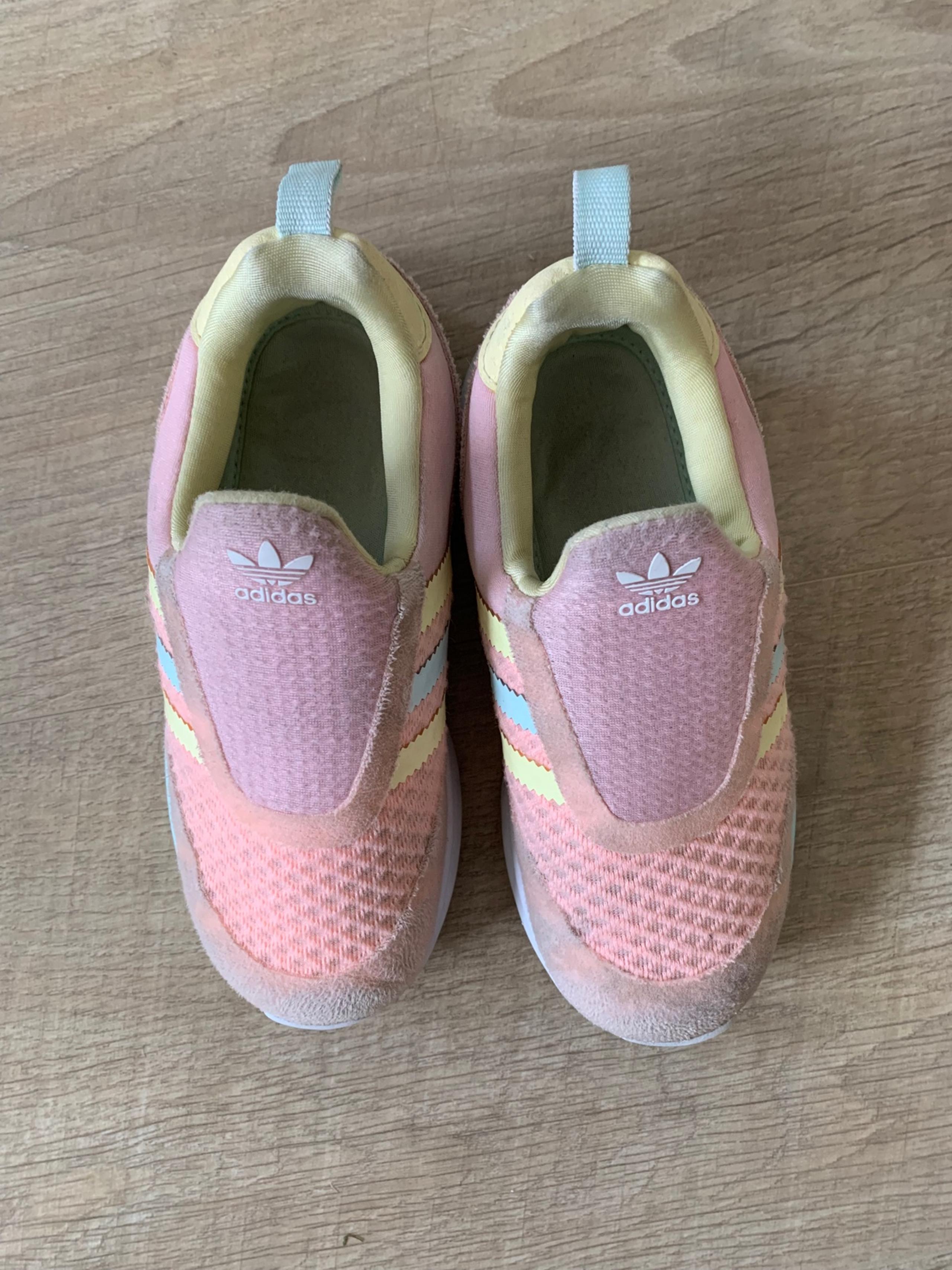 Adidas shoes toddler size 10