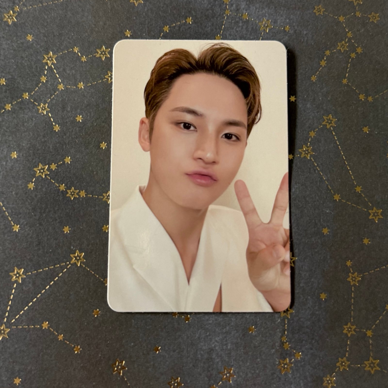 seventeen mingyu the city los angeles pop up photocard