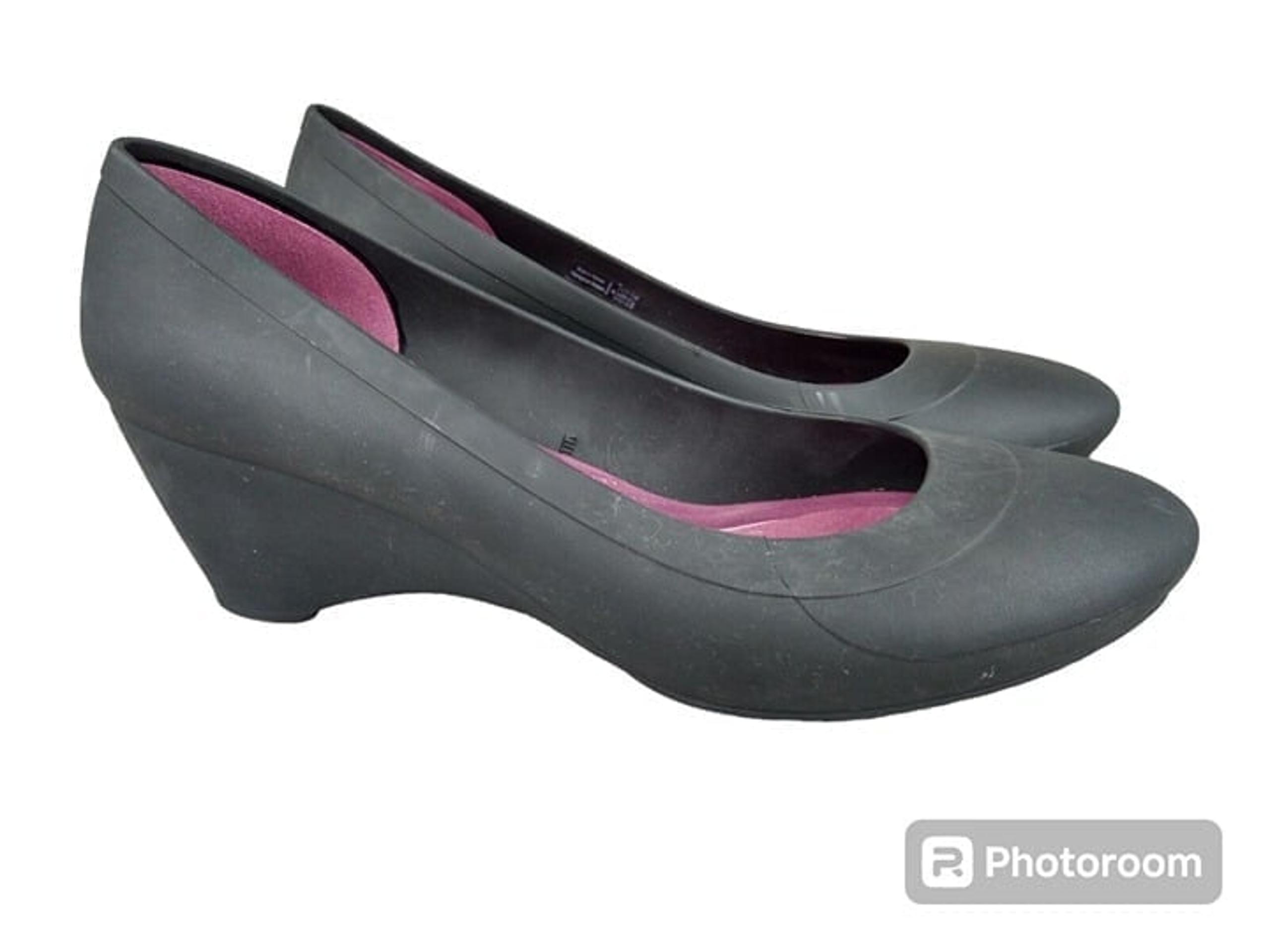 Crocs Lina Wedge Pumps Black Purple Rubber Slip On Dual Comfort Women's 9