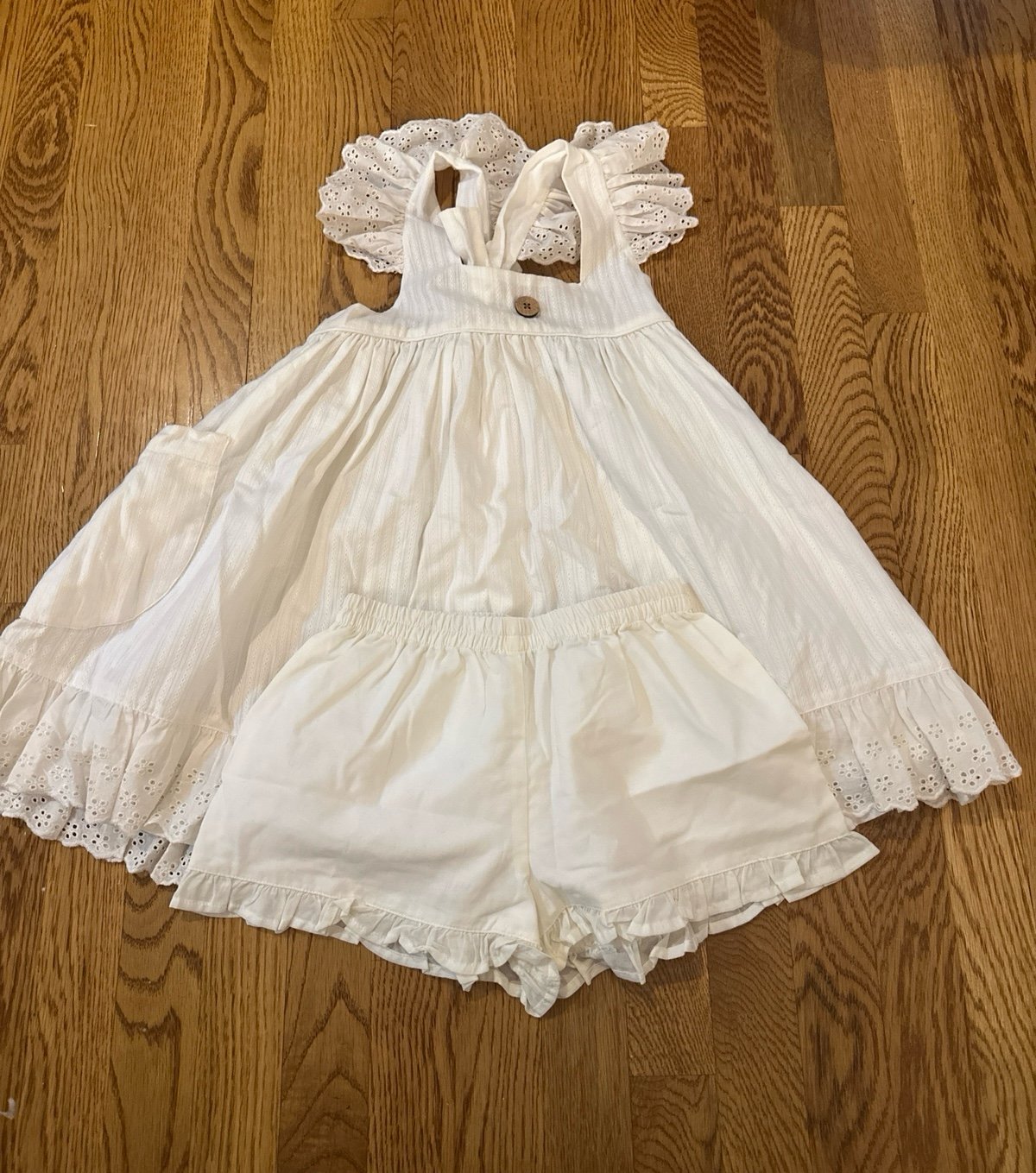 Well Dressed Wolf Sz 8 white set