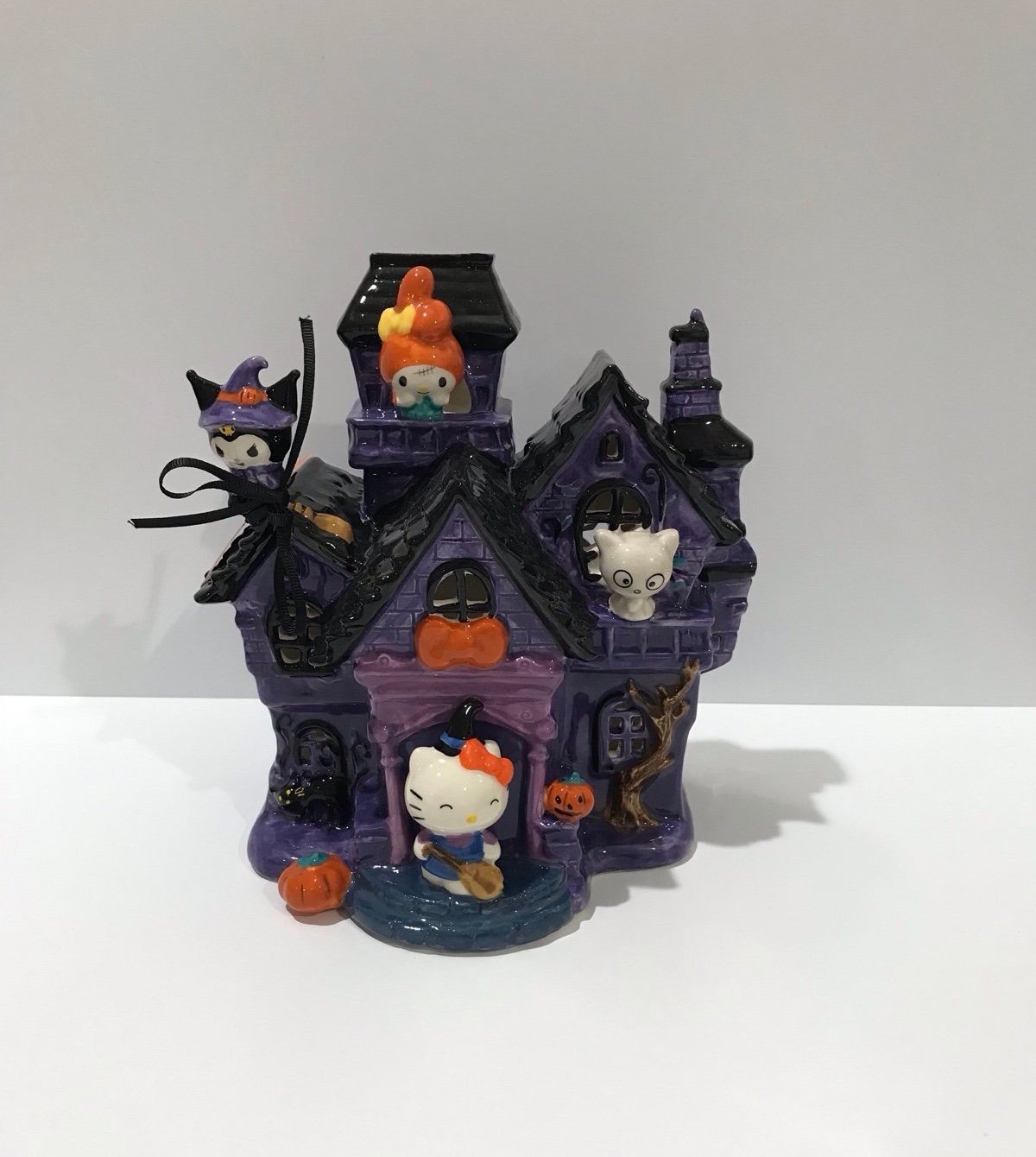 Hello kitty Halloween haunted house blue sky