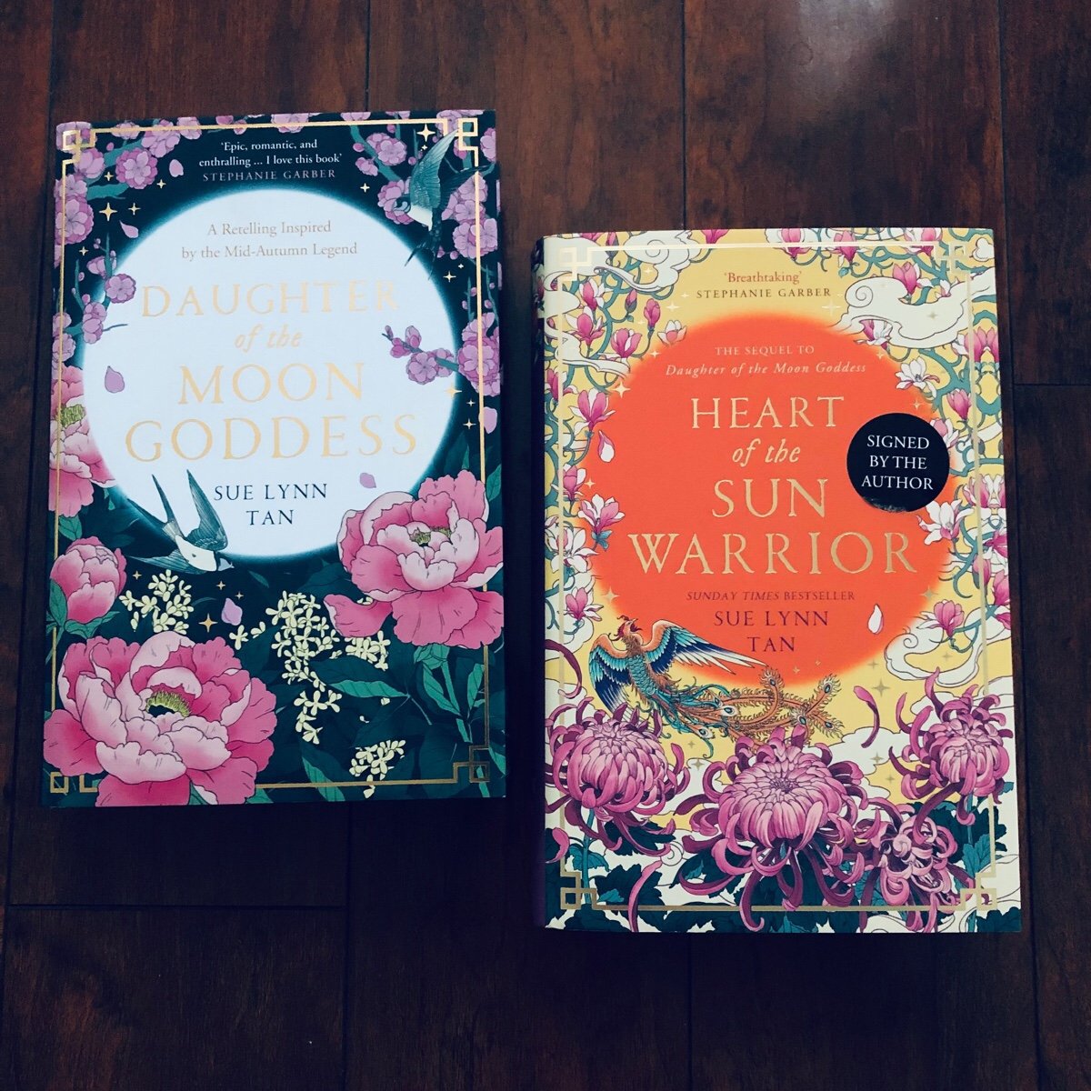 Waterstones Exclusive Daughter Of The Moon Goddess Signed Deluxe Set