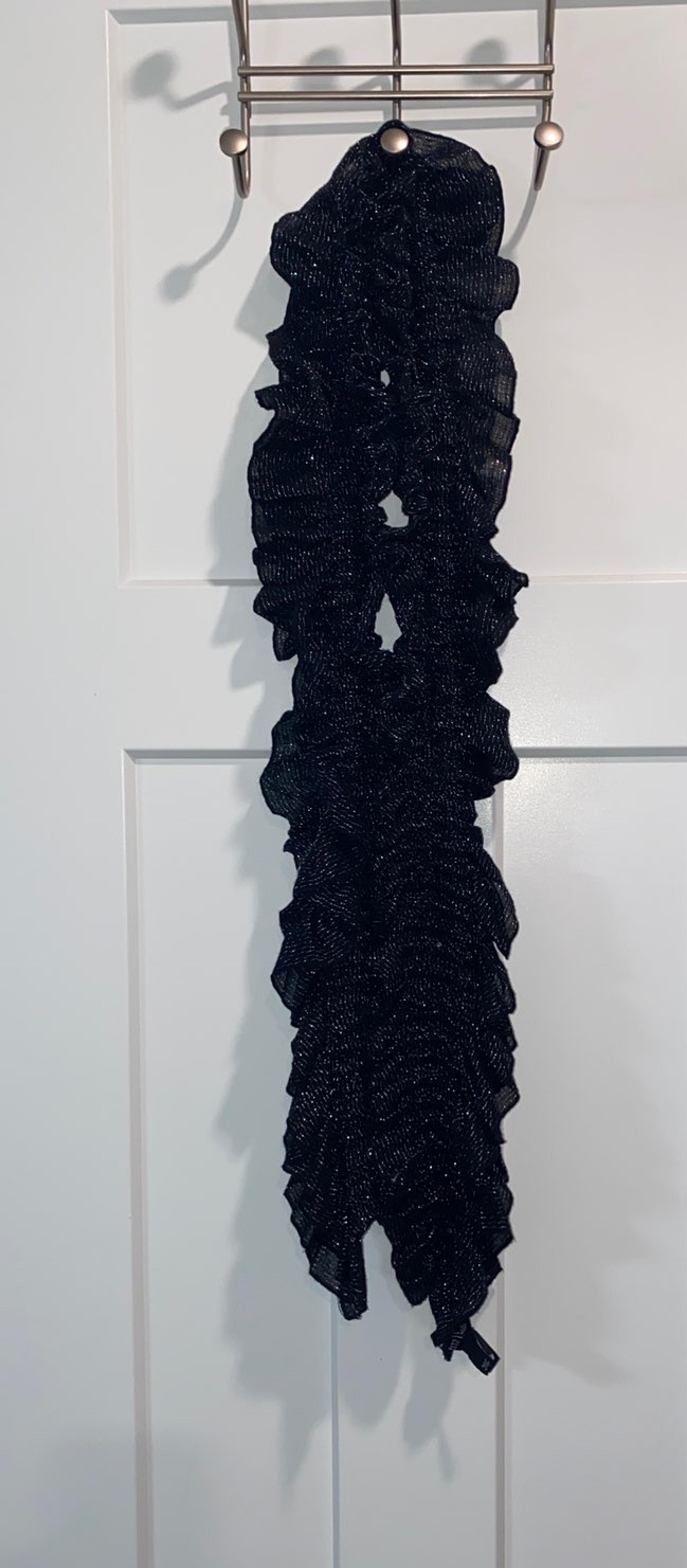 Whitehouseblackmarket black/silver scarf
