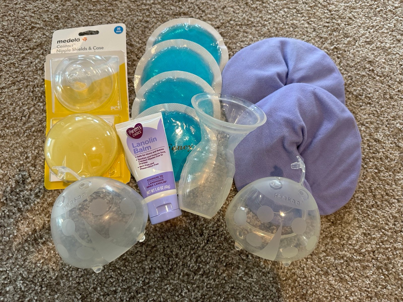 Breastfeeding supplies - Haakaa