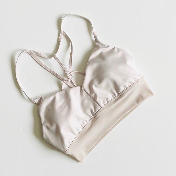Alo yoga SMALL Lavish strappy back bra in Pale Mauve Glossy