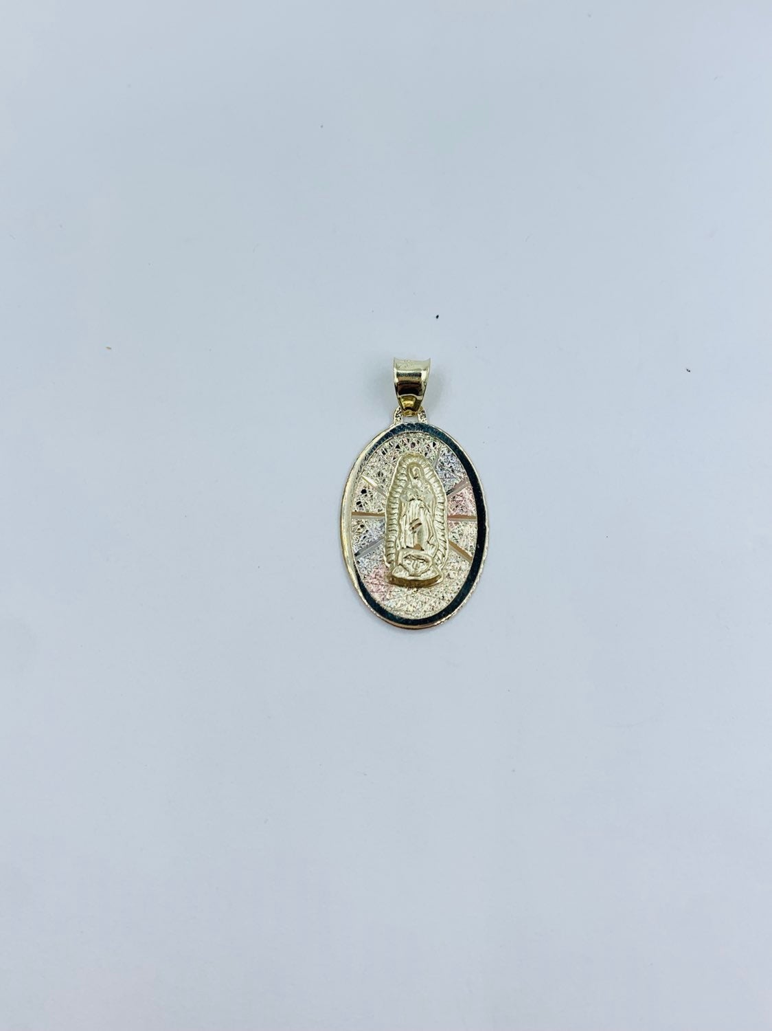 ❤️ Real 10k Multi-tone Gold Pendant Virgin Mary