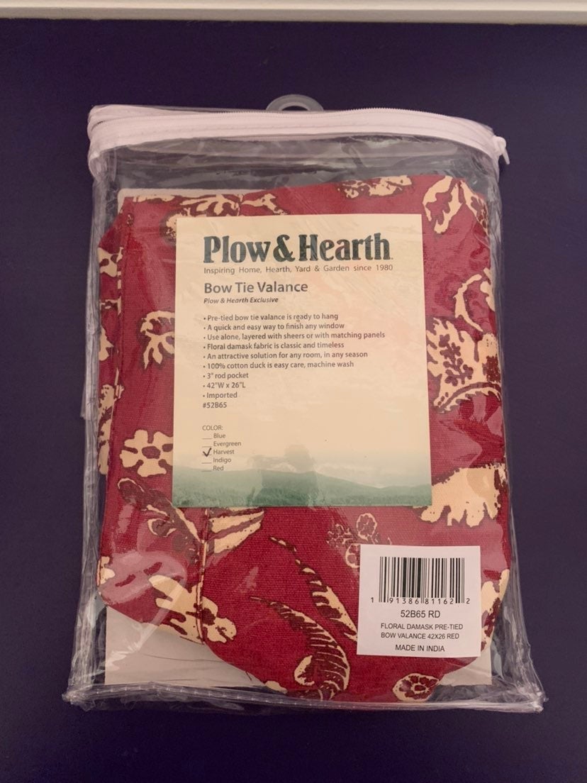 Plow and hearth valance Red 4 pack