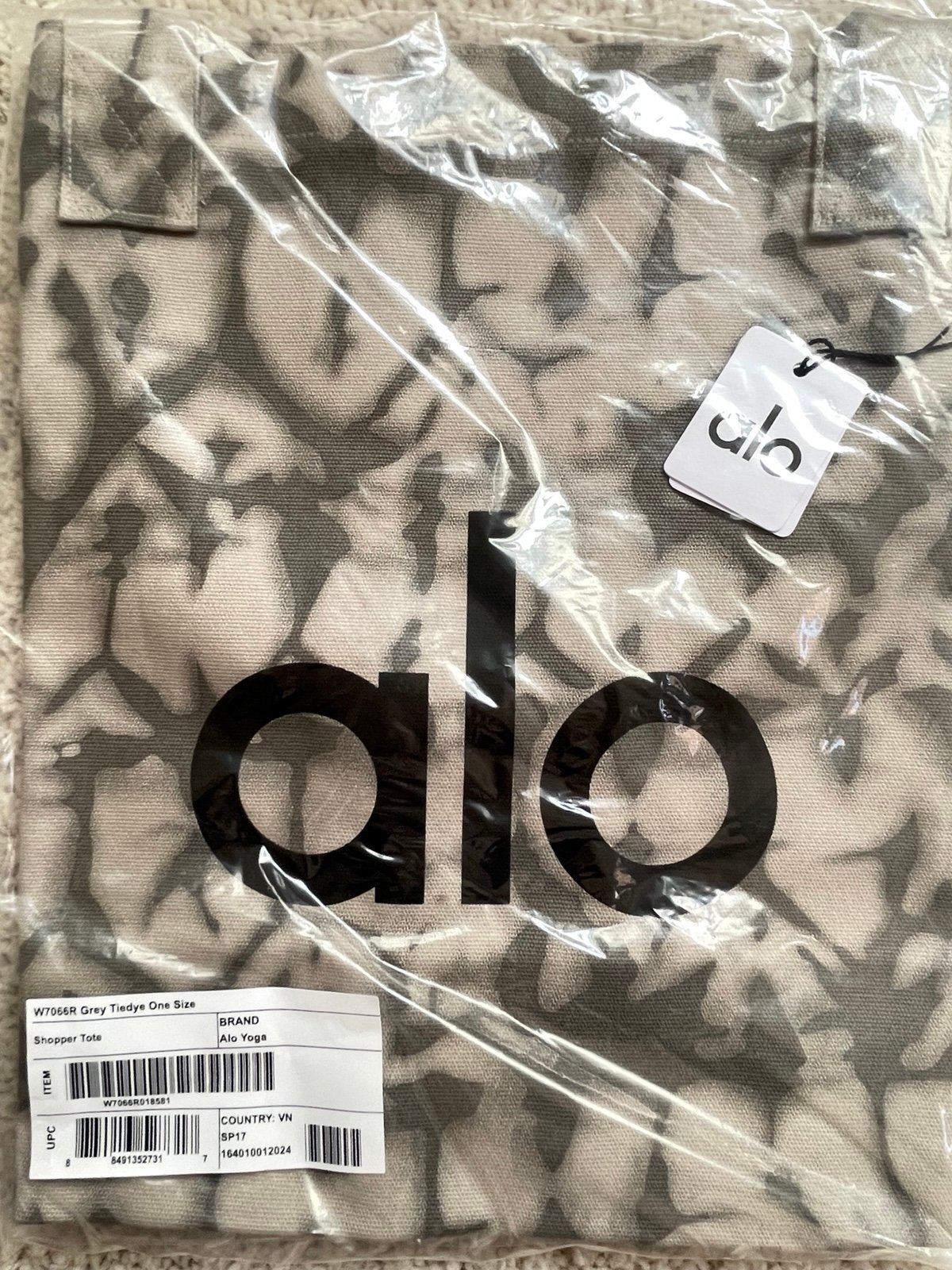Alo Yoga Shopper Tote