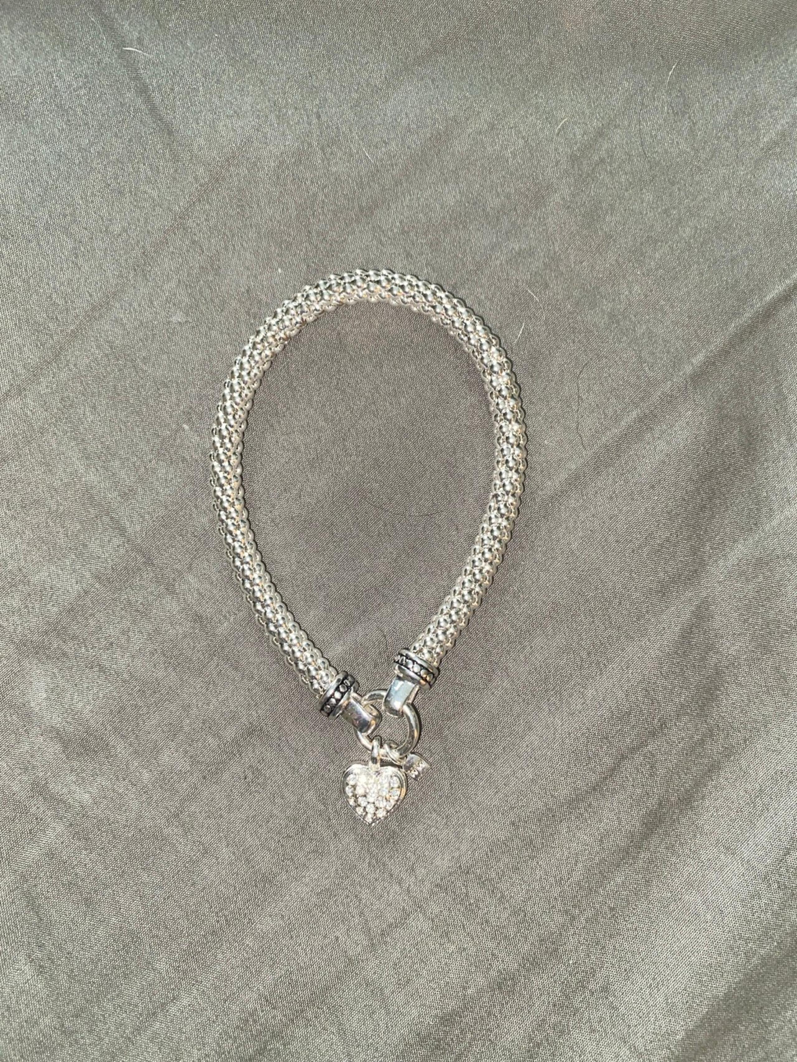 Stretchy heart bracelet