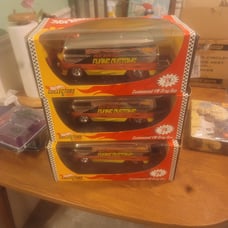 2002 hotwheels rlc vw bus flying customs 1:8 scale