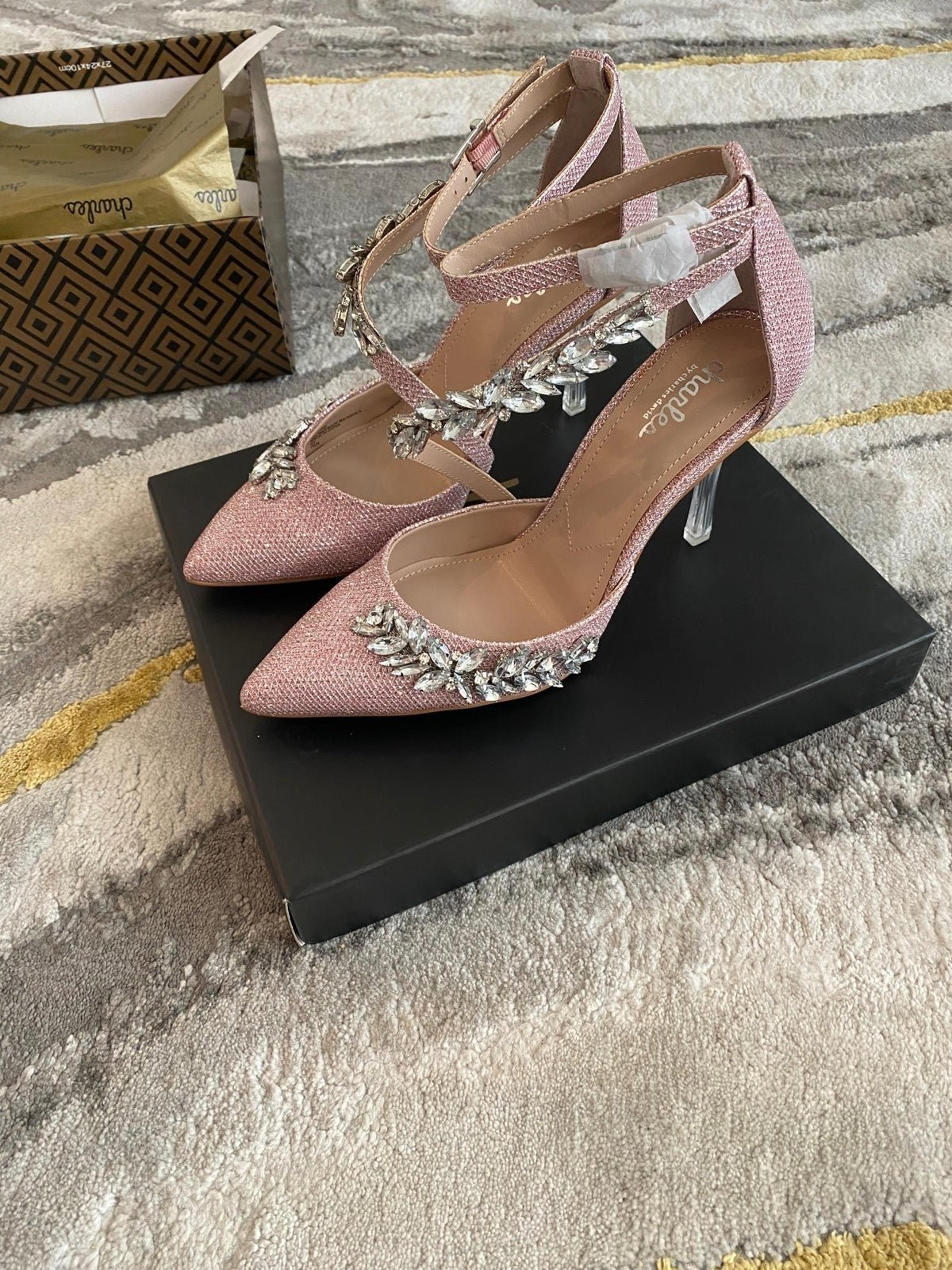 NWT Charles by Charles David Inspire Glitter Pumps.