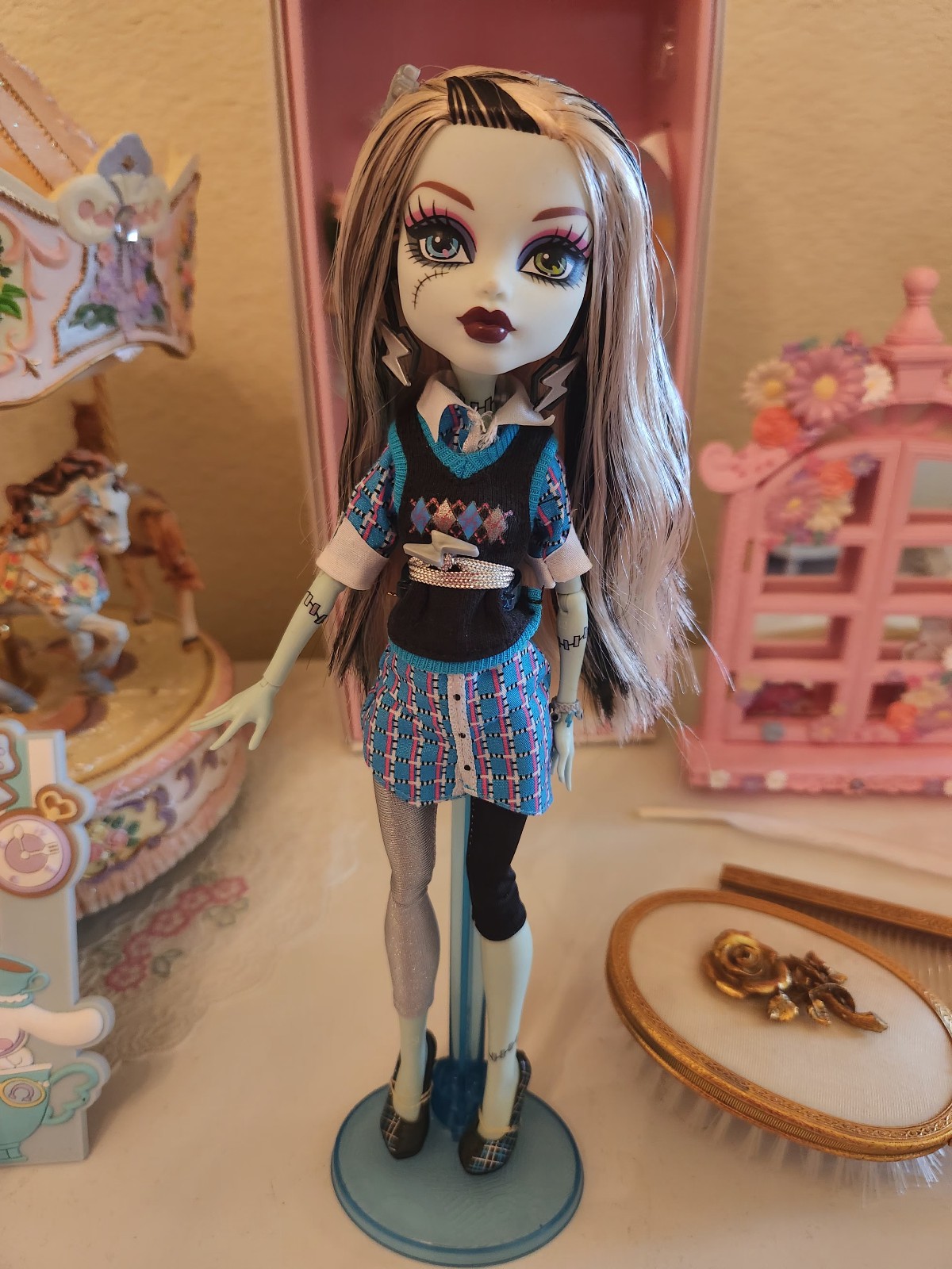 Monster High Frankie Stein Wave 2 Signature doll