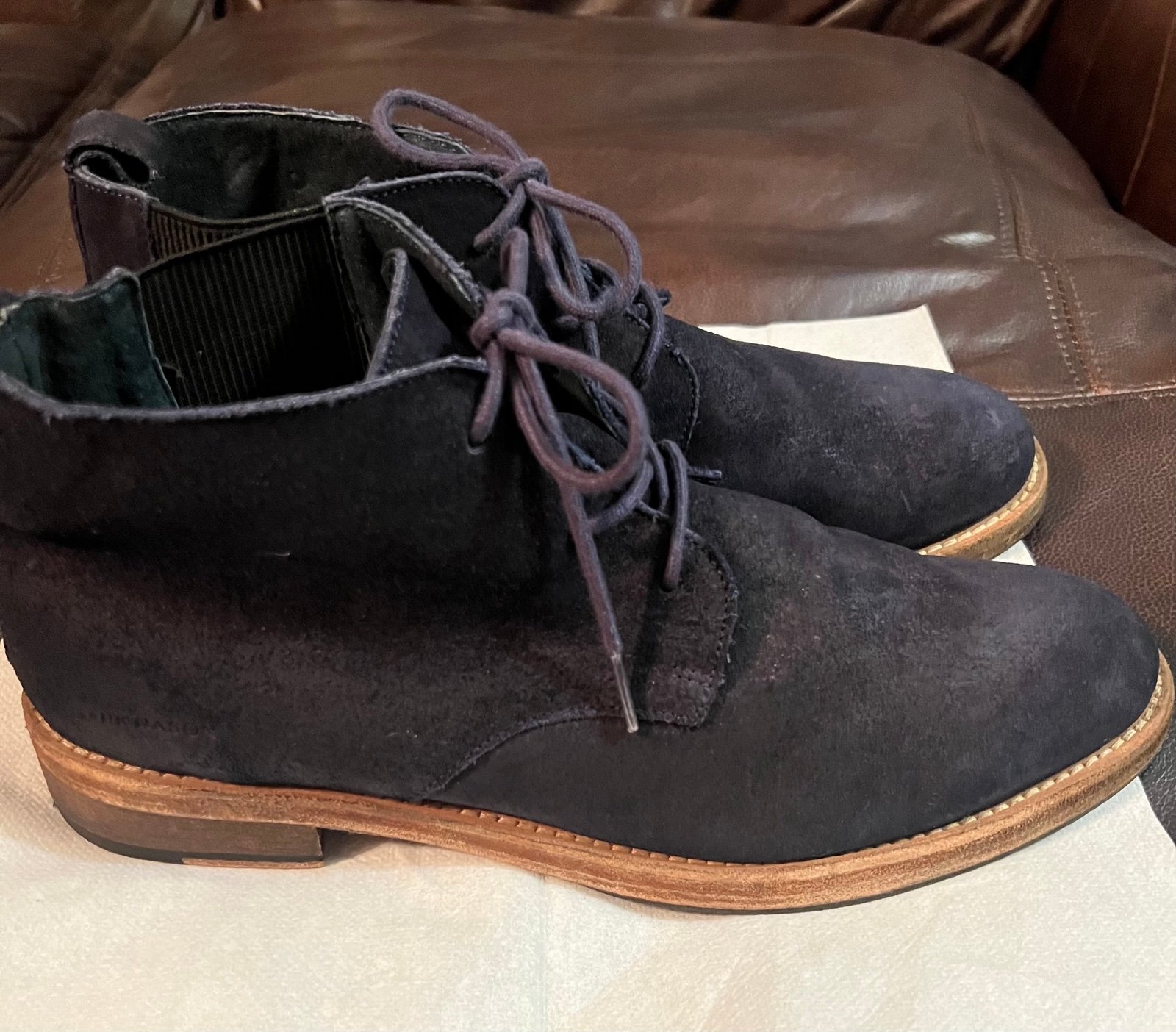 Mark Nason Oxford for men Navy Blue Suede slightly used . Made by Skechers.