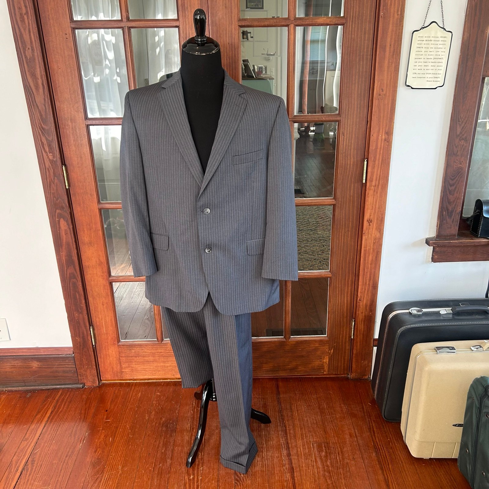 Vintage 1990's Jack Victor Valentino CT Suit Charcoal Gray Pinstripe Wool 46R