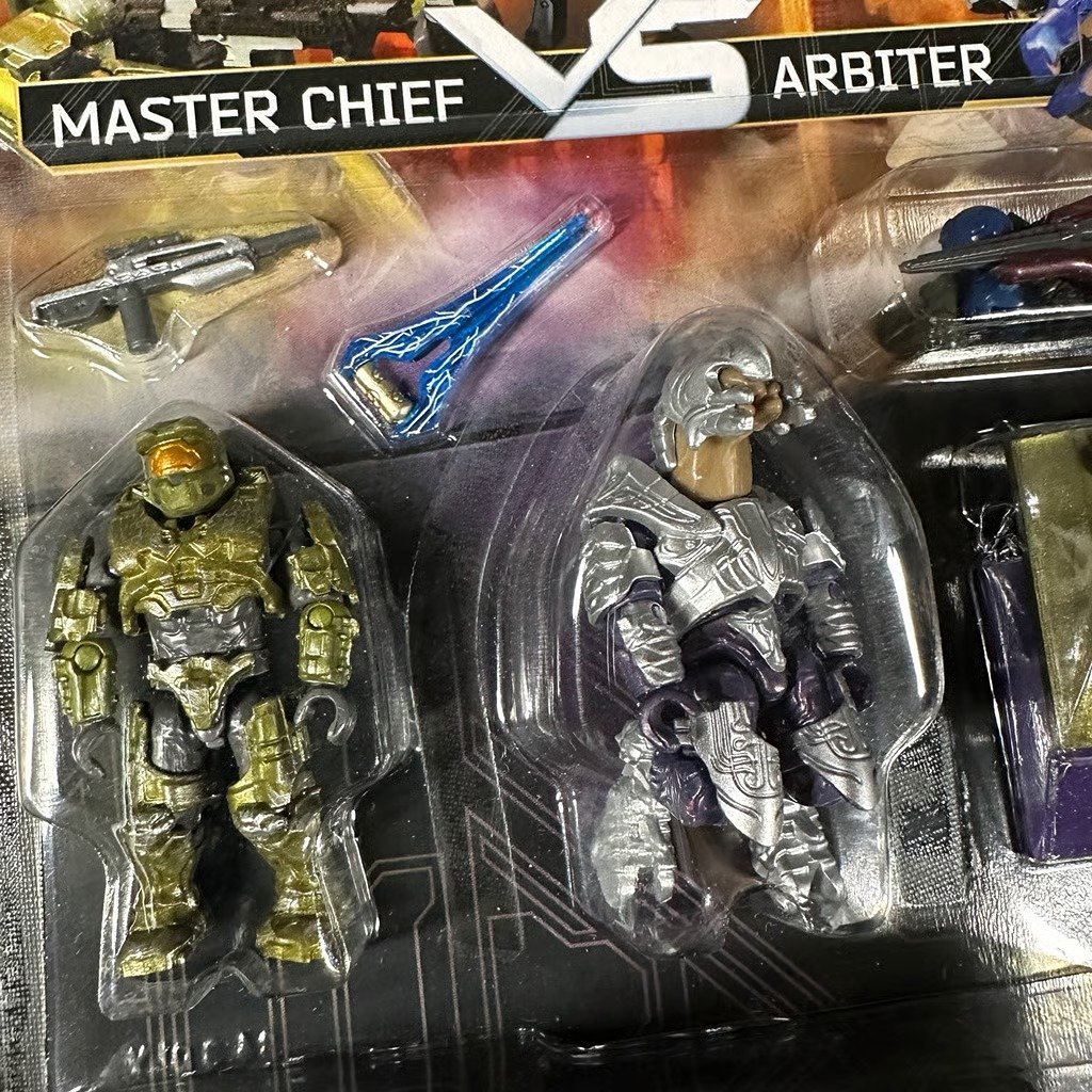 00309- halo mega construx pro builders master chief vs arbiter set