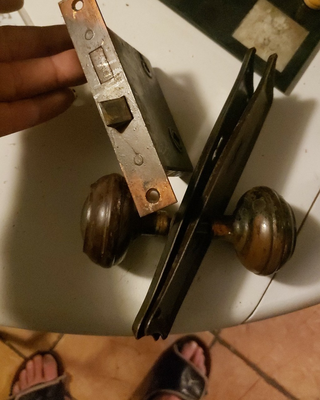 Vintage doorknob assembly