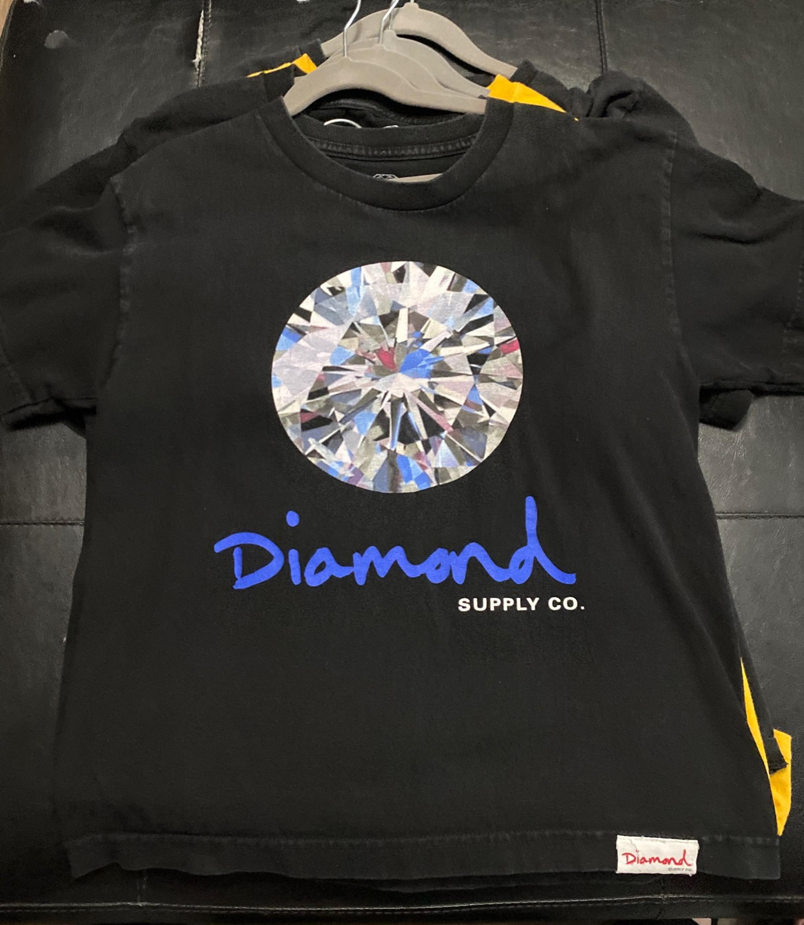 Diamond t-shirt boys size M
