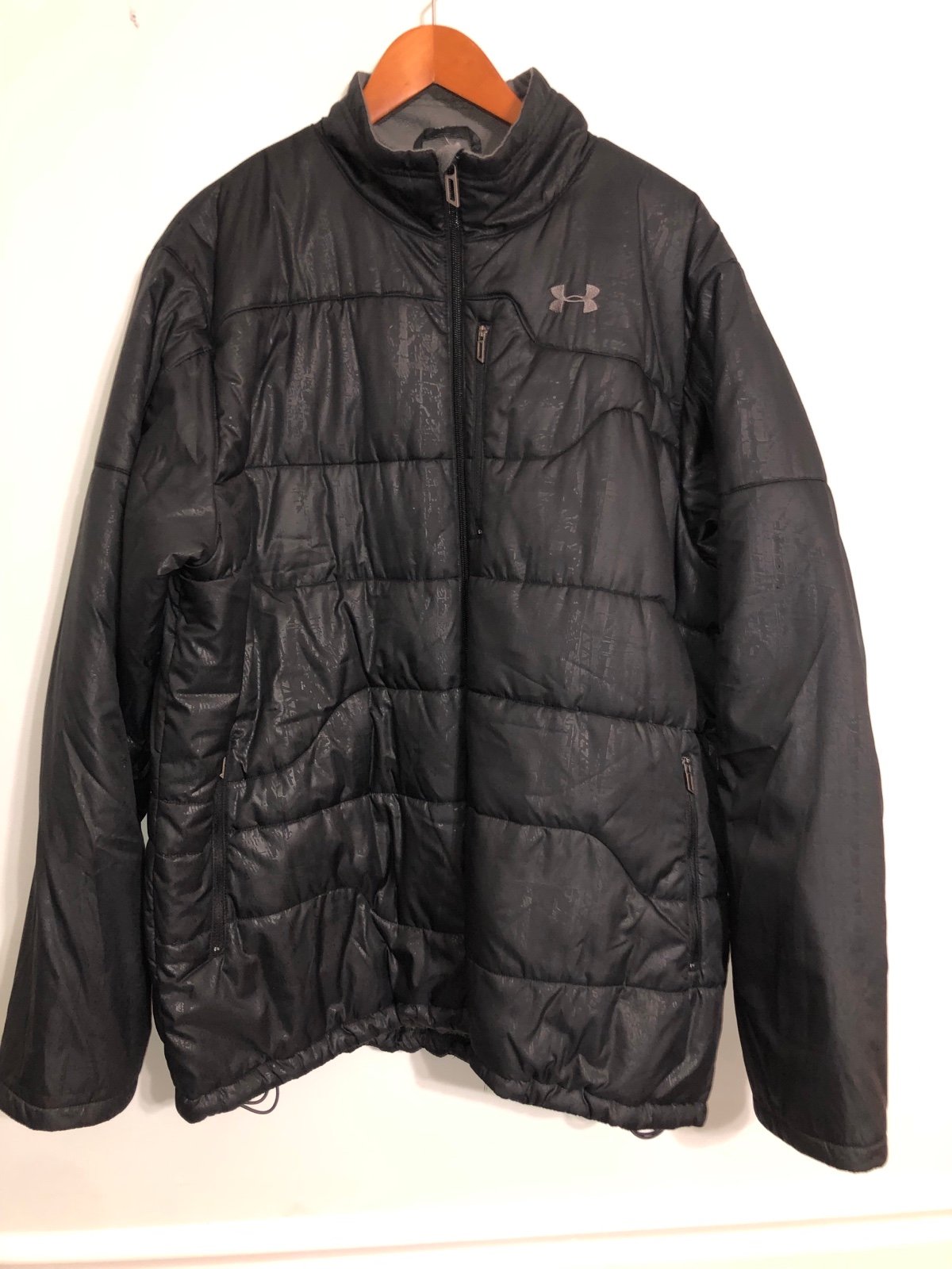 Under Armour Coat Men's XL Black Gray Full Zip Puffer Jacket Zip Pockets