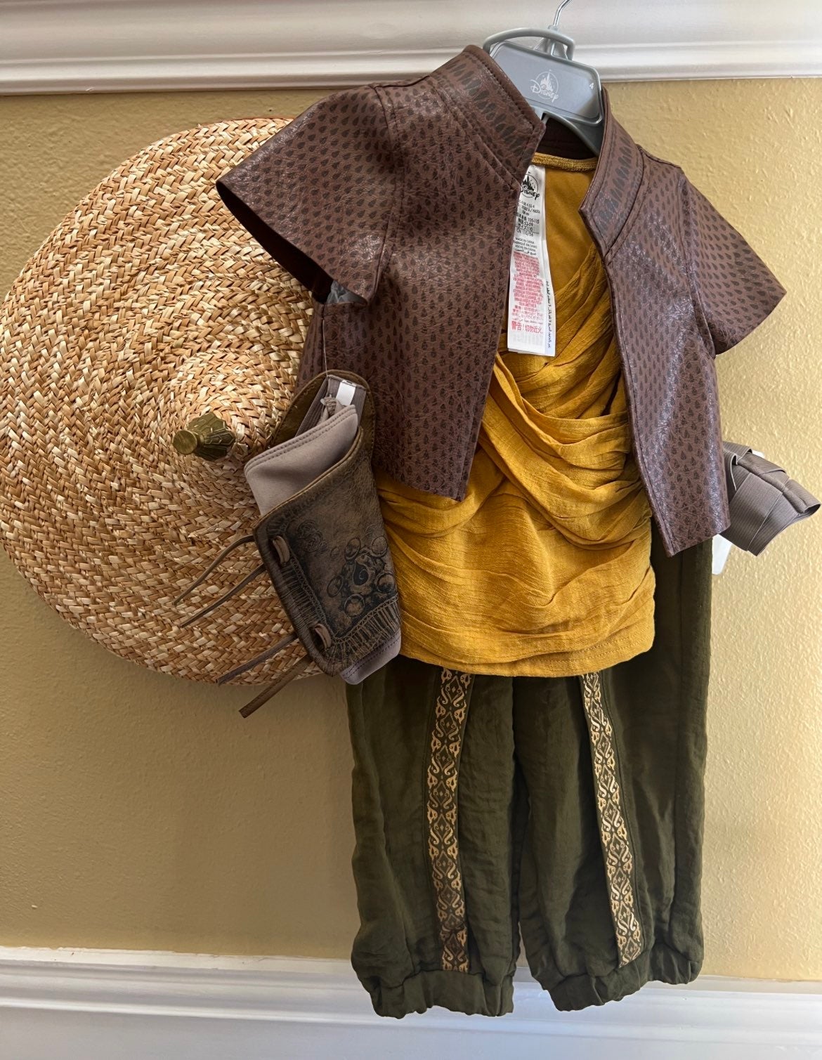 Raya size 4 costume