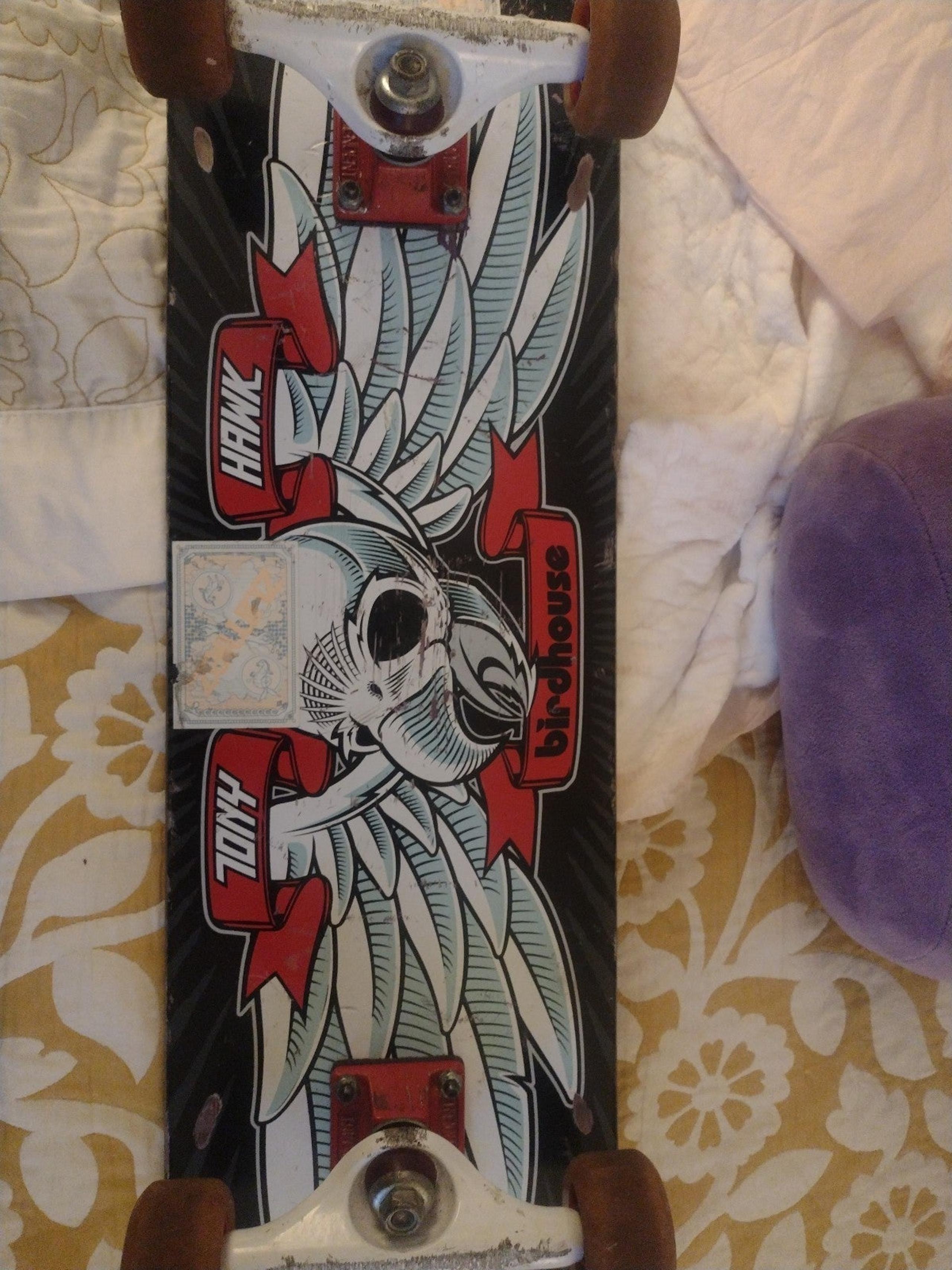 Tony hawk , bird house skateboard complete used