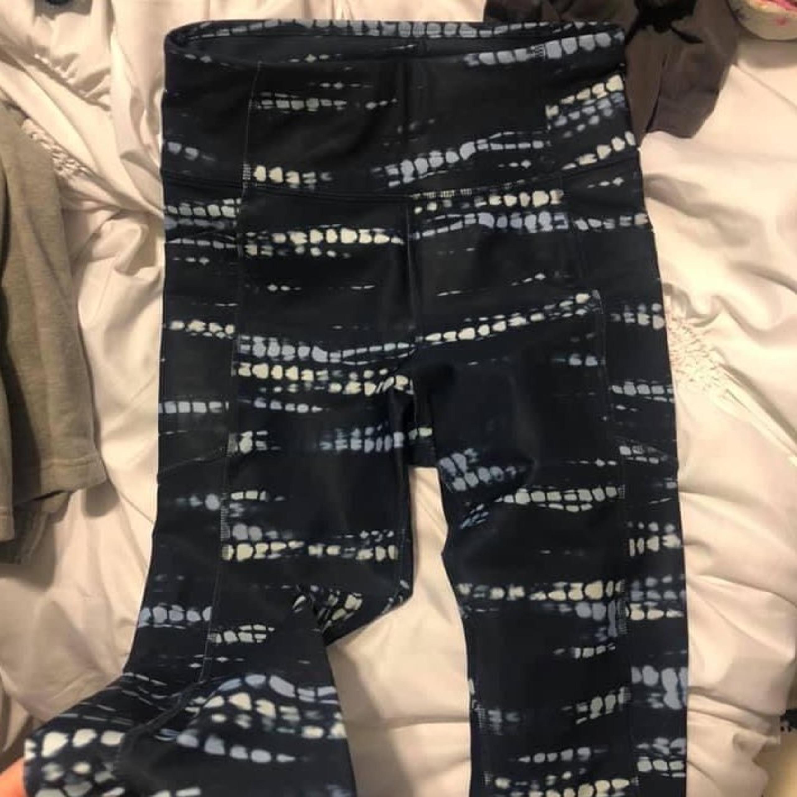 athletic leggings