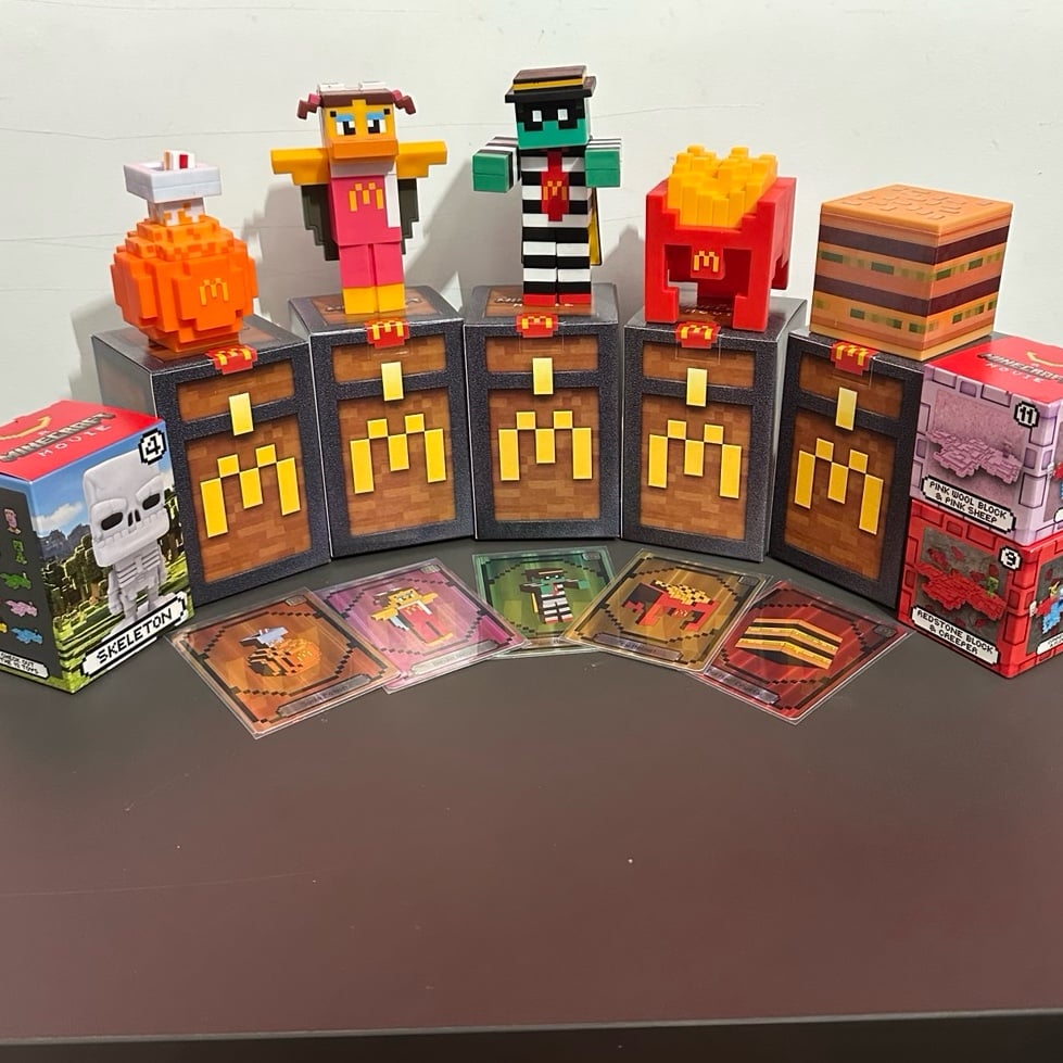 NEW McDonalds Minecraft Meal Collectibles and Happy Meal toys