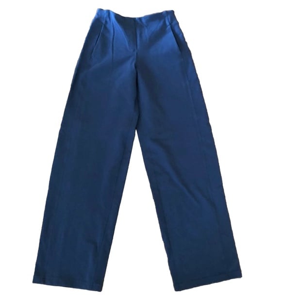Lululemon athletica wide leg pants size 2 navy pockets