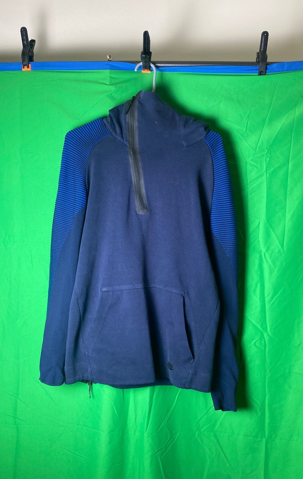 Men’s Small Nike Track/Running hoodie