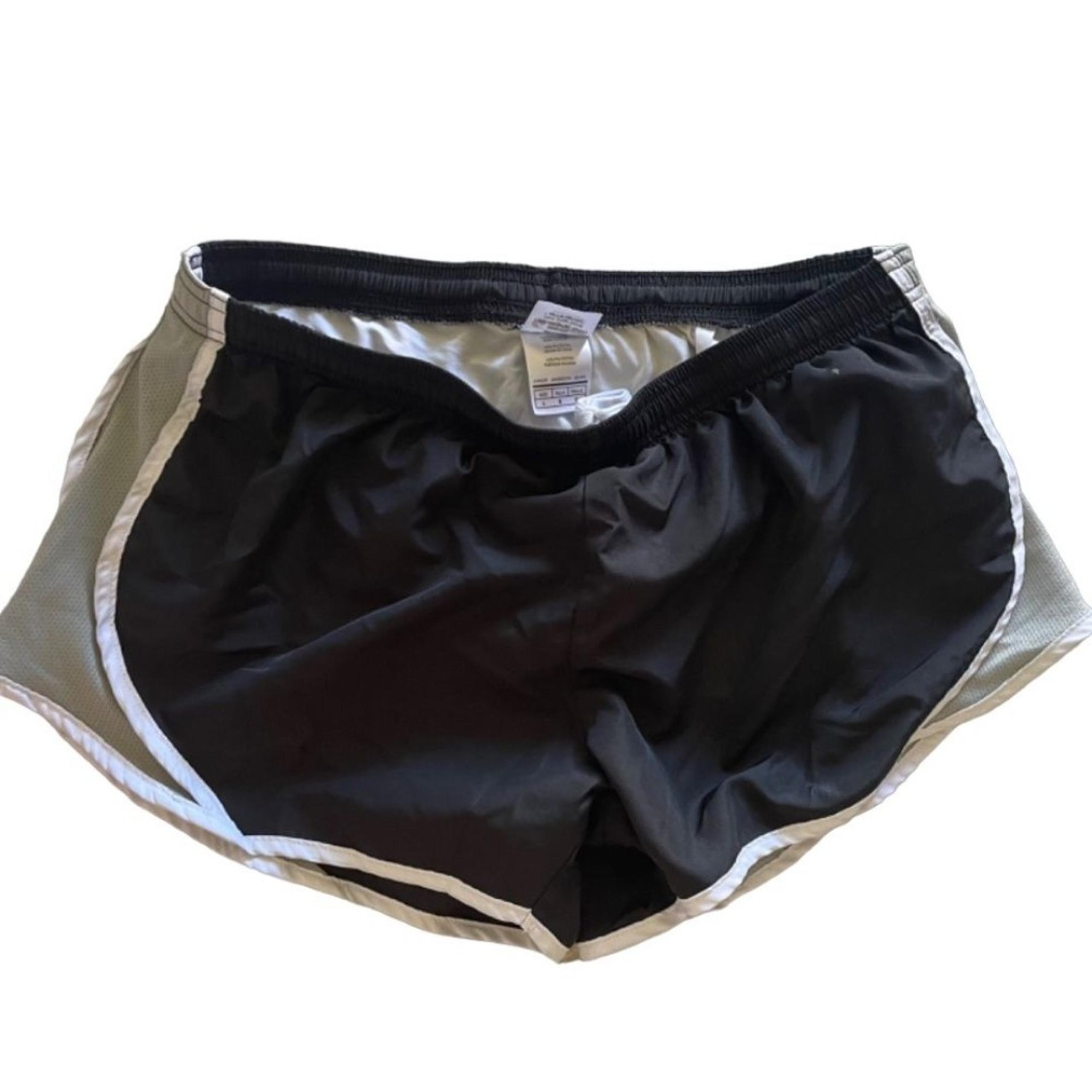 Women’s SOFFE Black and White Athletic Shorts Low Rise - Large