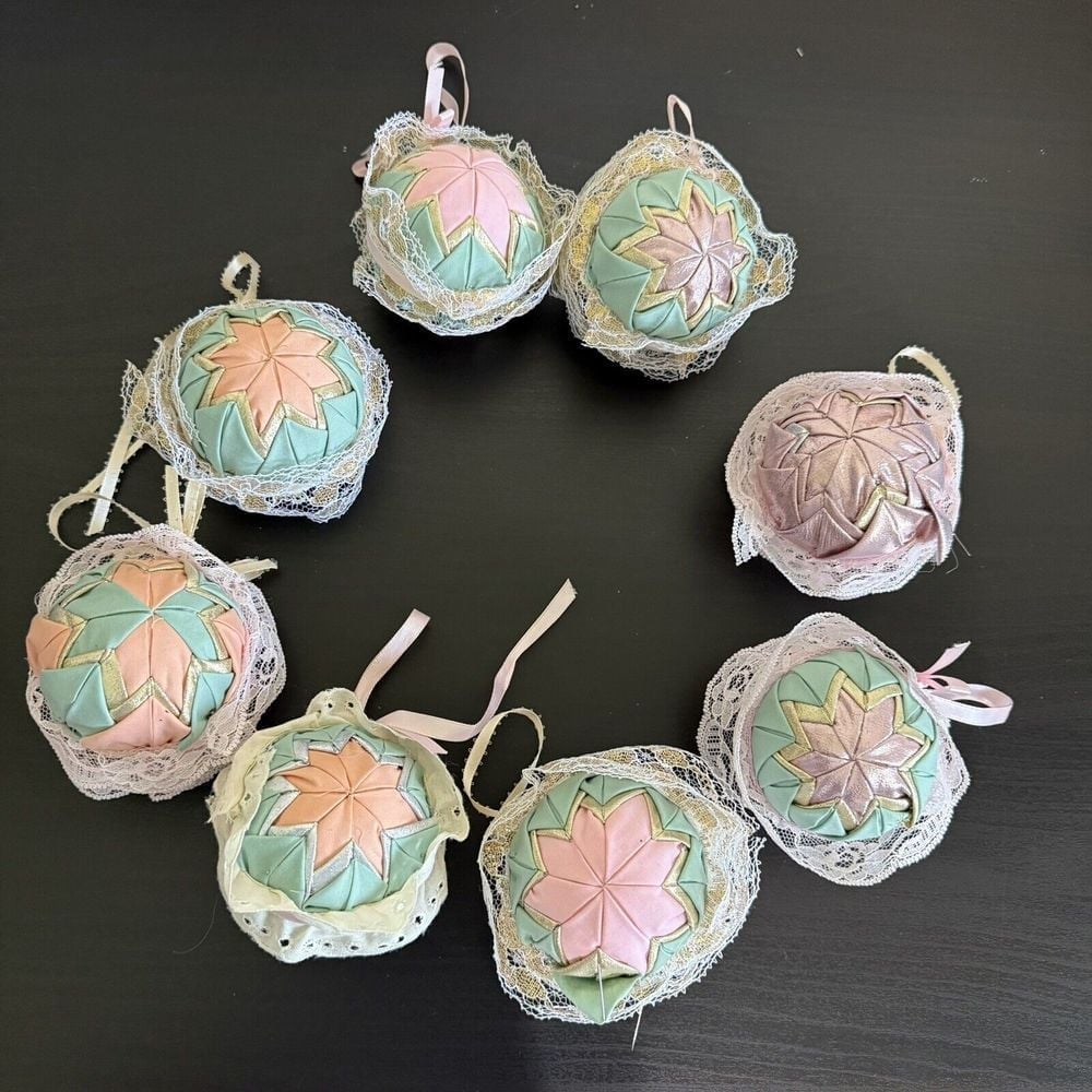 HANDMADE FABRIC FOLDED Quilted HOLIDAY RIBBON CHRISTMAS ORNAMENT BALL Set of 8