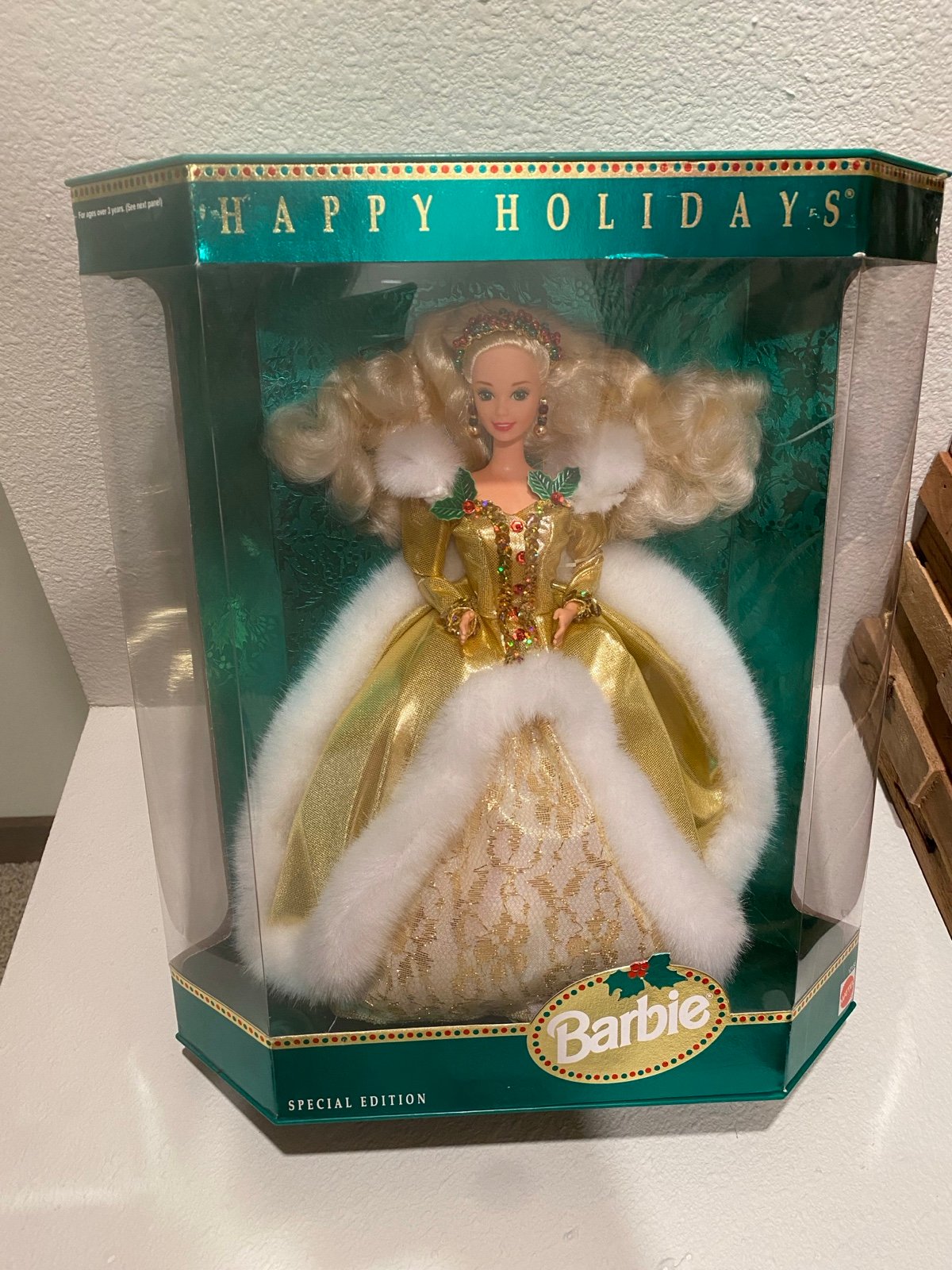 1994 Happy Holidays Barbie Special Edition NRFB #12155 Mint Condition