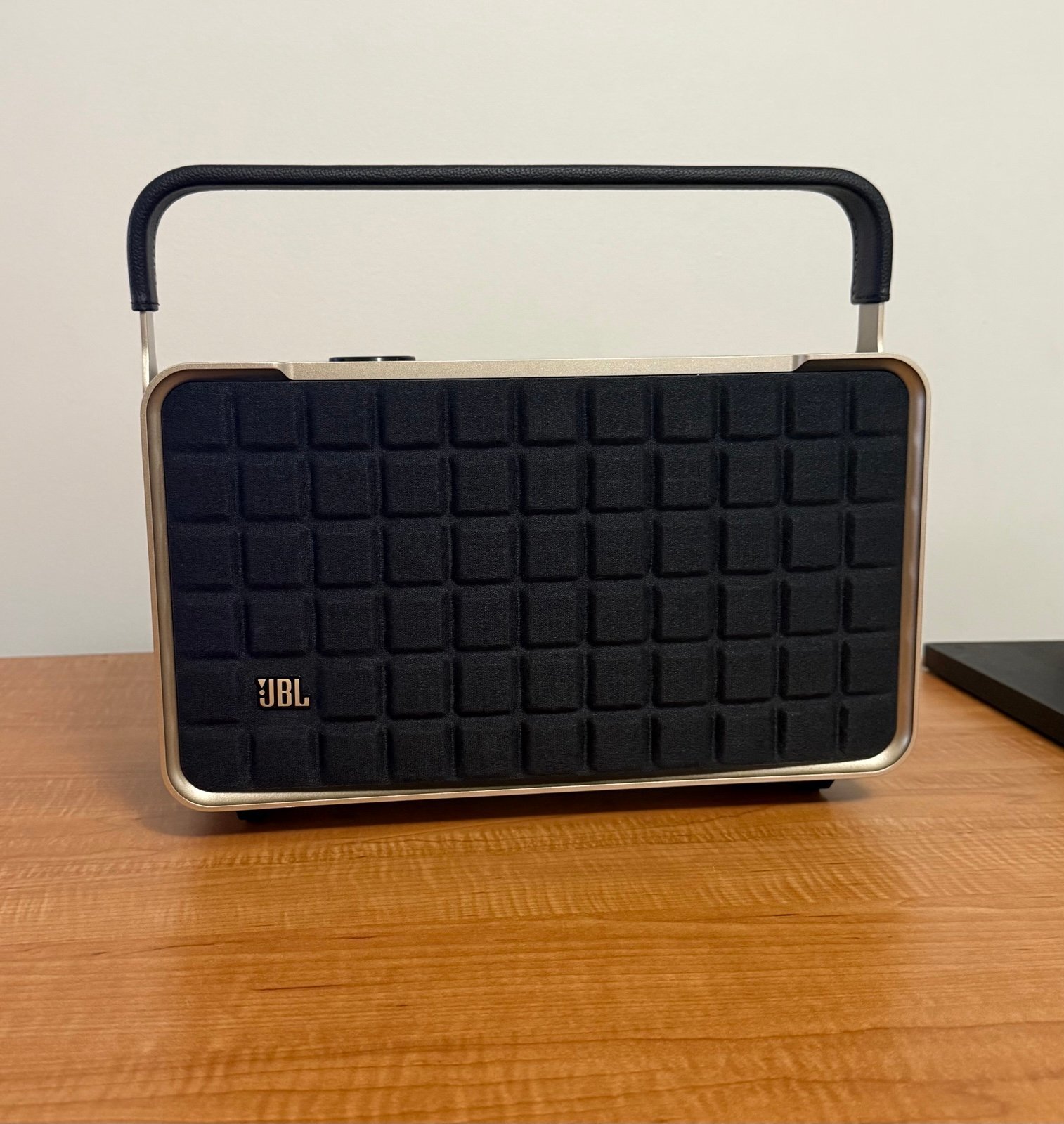 JBL Authentics 300 - Like New!