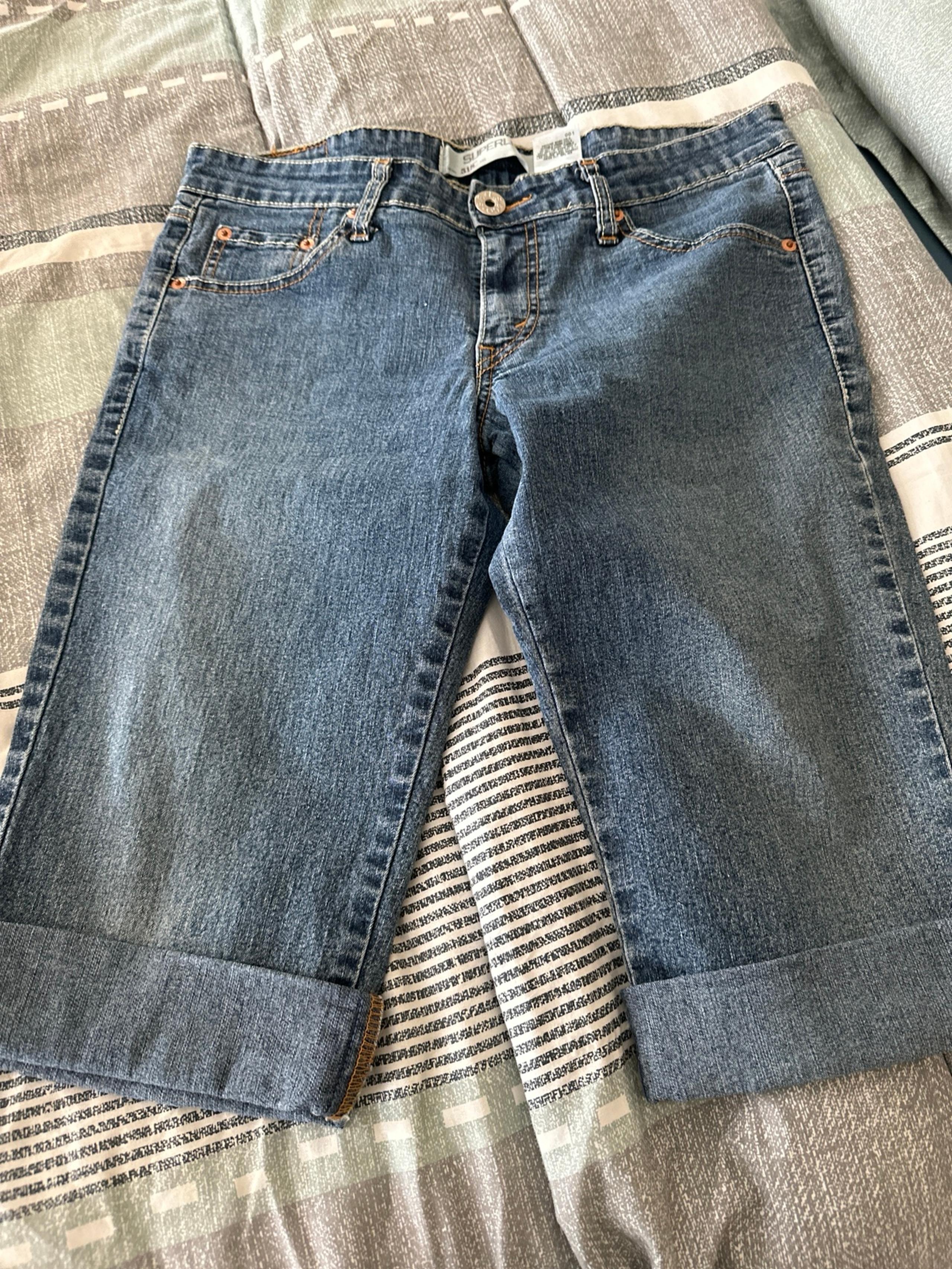 Vintage Cuffed Levi’s 518 SuperLow Jeans Women Size 4