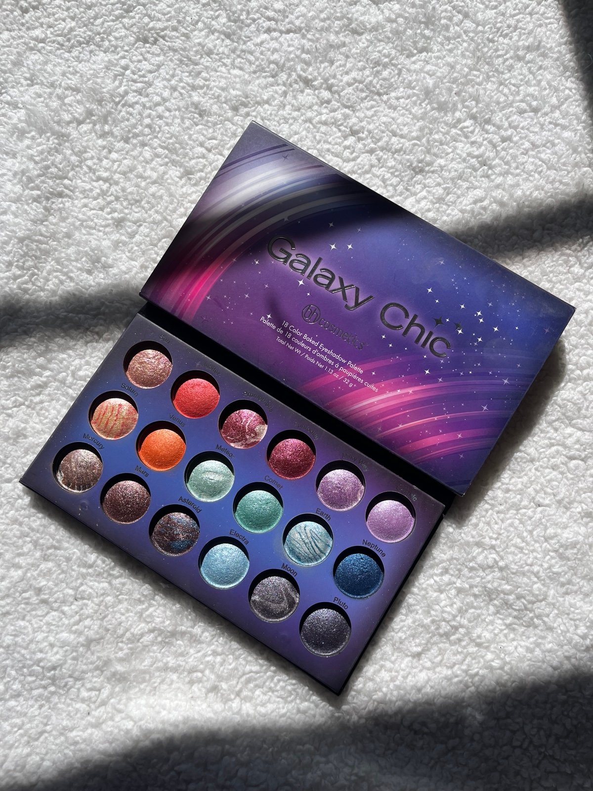BH Cosmetics Galaxy Chic 18 Color Baked Eyeshadow Palette