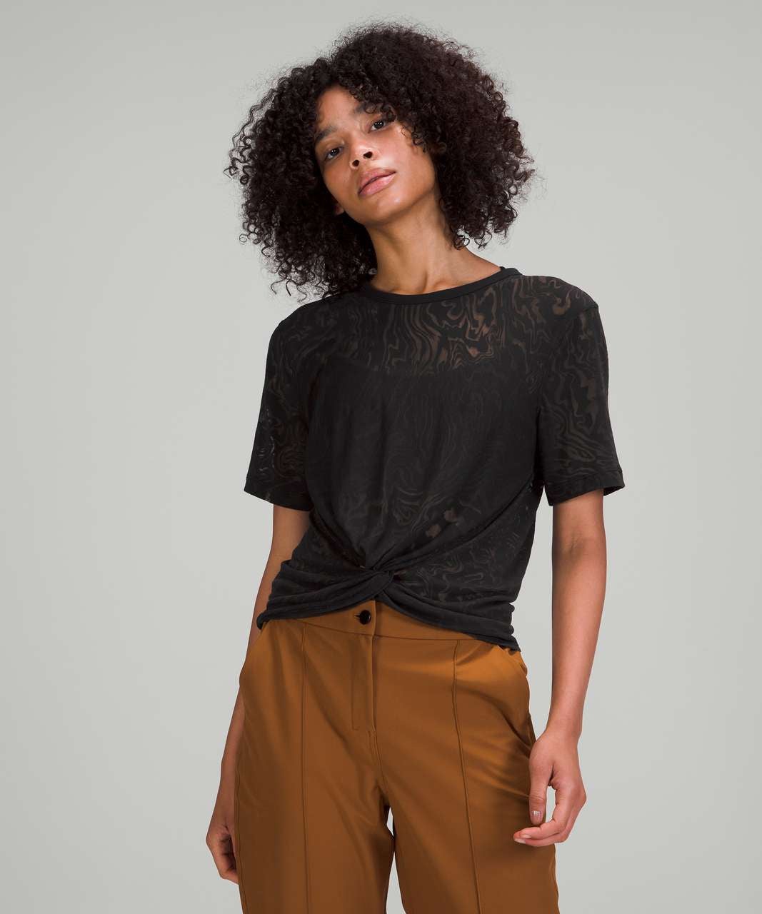 Lululemon Crescent Tee Veil size 4 Black BLK